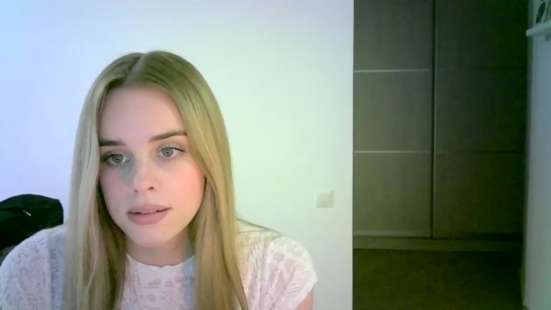 Gallery image thumbnail from JuliaWatson's myfreecams stream on, 11/06/2025, 19:45 image 1 of 20