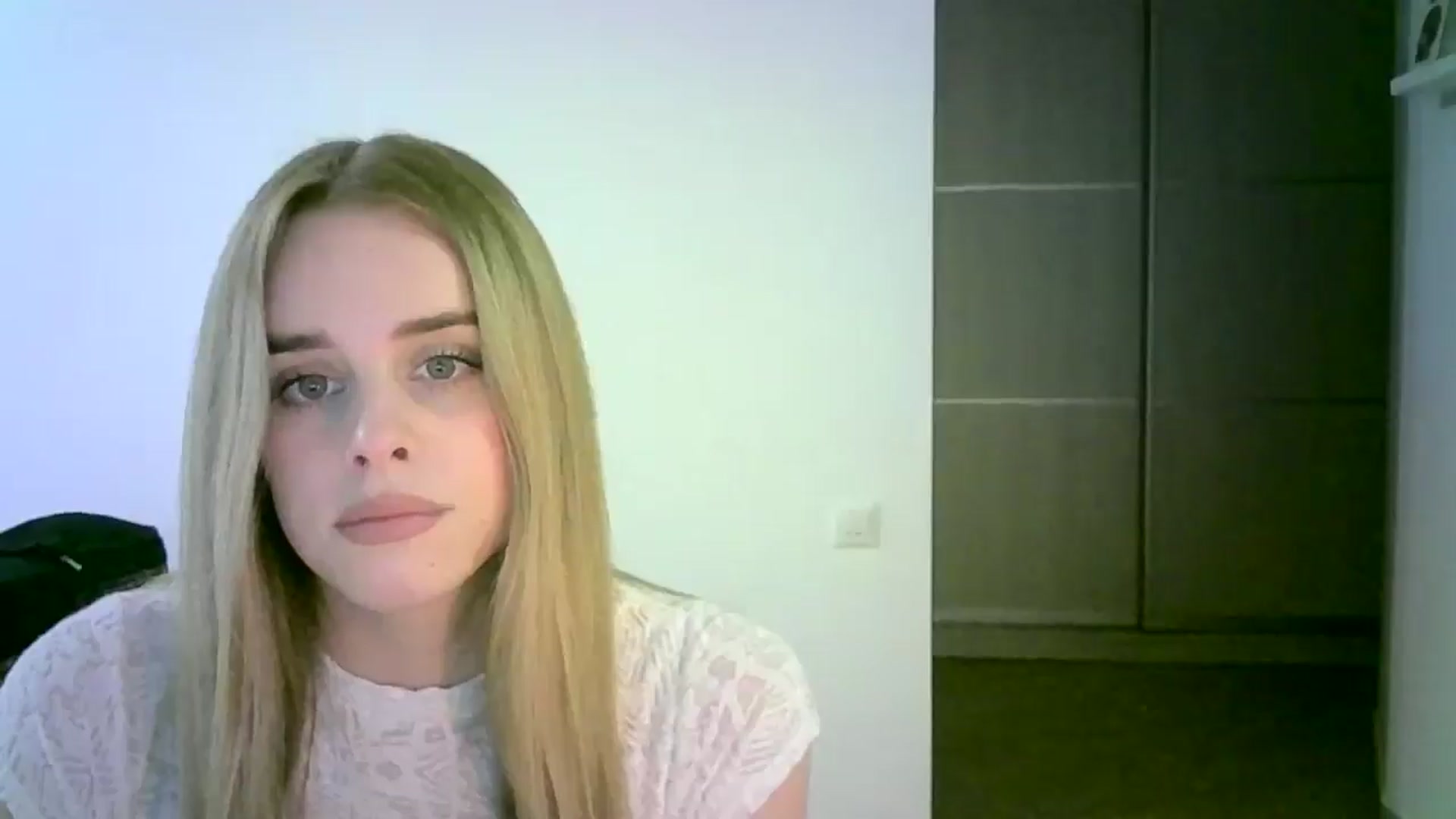 Gallery image thumbnail from JuliaWatson's myfreecams stream on, 11/06/2025, 19:45 image 16 of 20