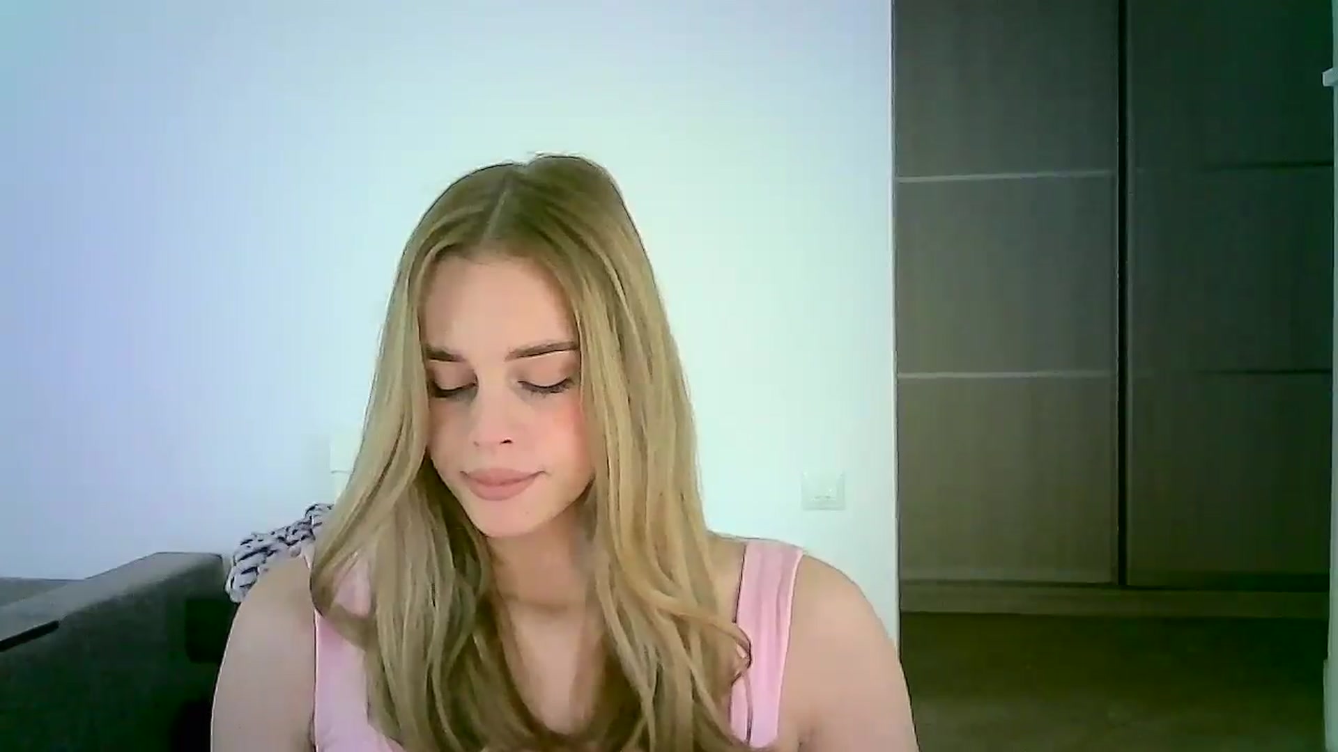 Gallery image thumbnail from JuliaWatson's myfreecams stream on, 11/07/2025, 10:39 image 9 of 20