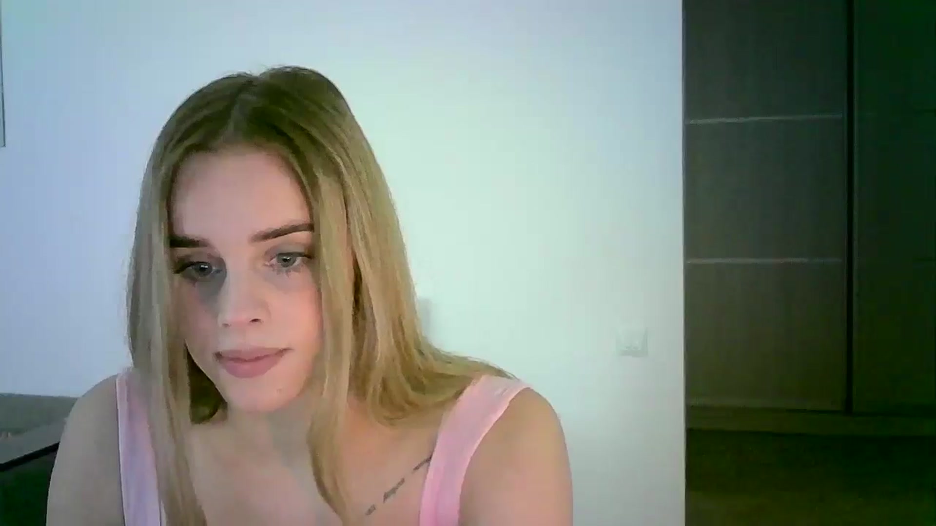 Gallery image thumbnail from JuliaWatson's myfreecams stream on, 11/07/2025, 11:34 image 19 of 20