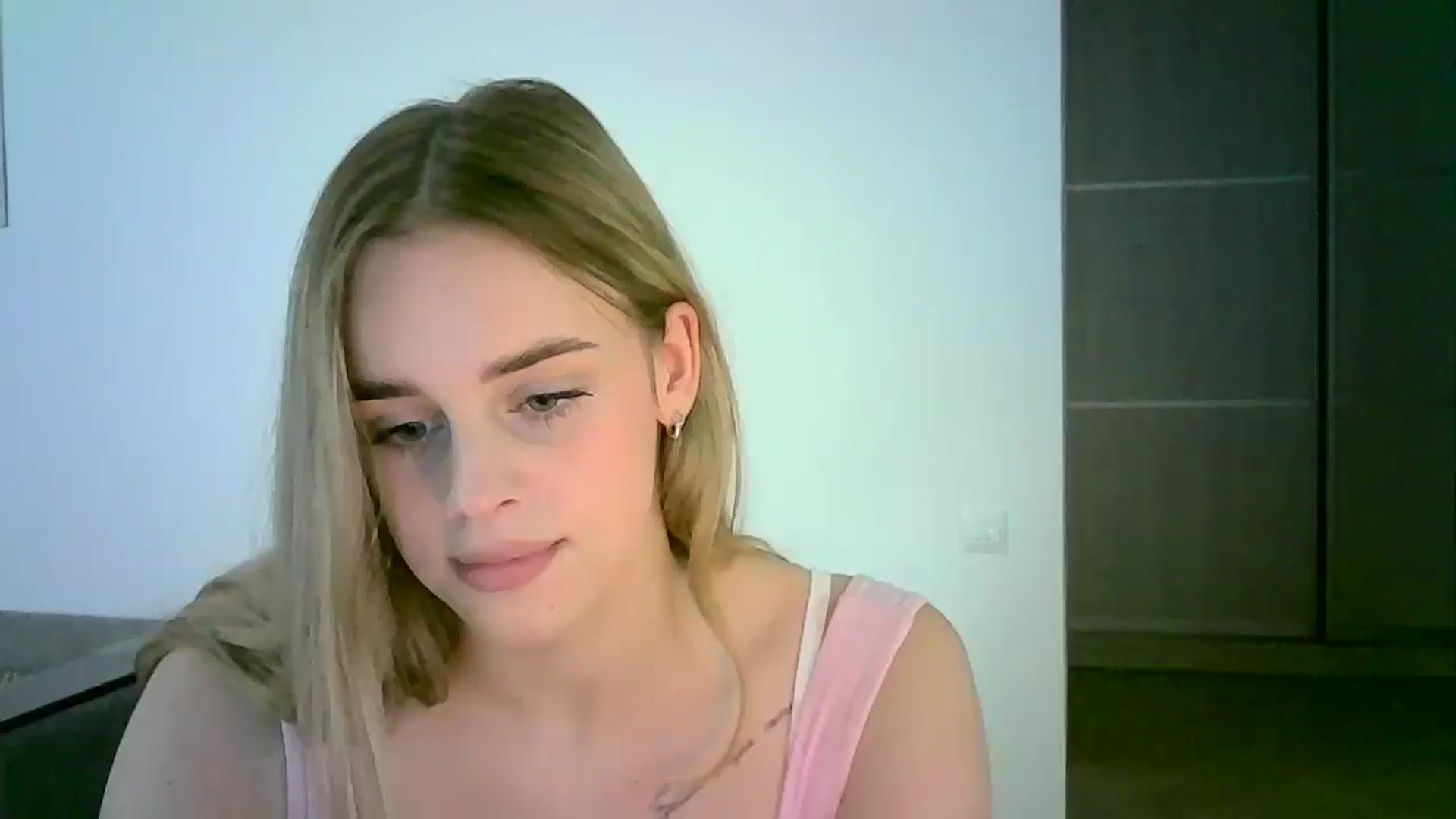 Gallery image thumbnail from JuliaWatson's myfreecams stream on, 11/07/2025, 11:55 image 11 of 20