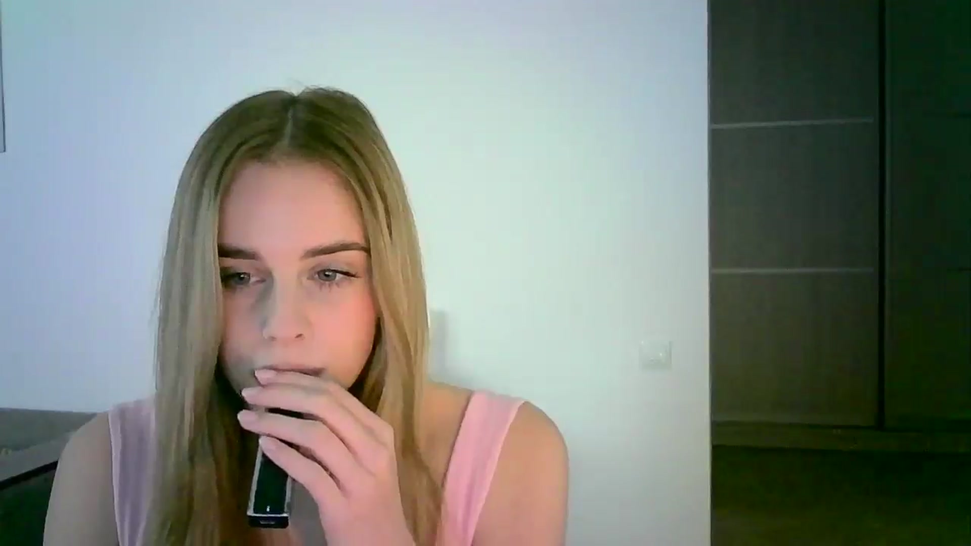 Gallery image thumbnail from JuliaWatson's myfreecams stream on, 11/07/2025, 12:29 image 12 of 20
