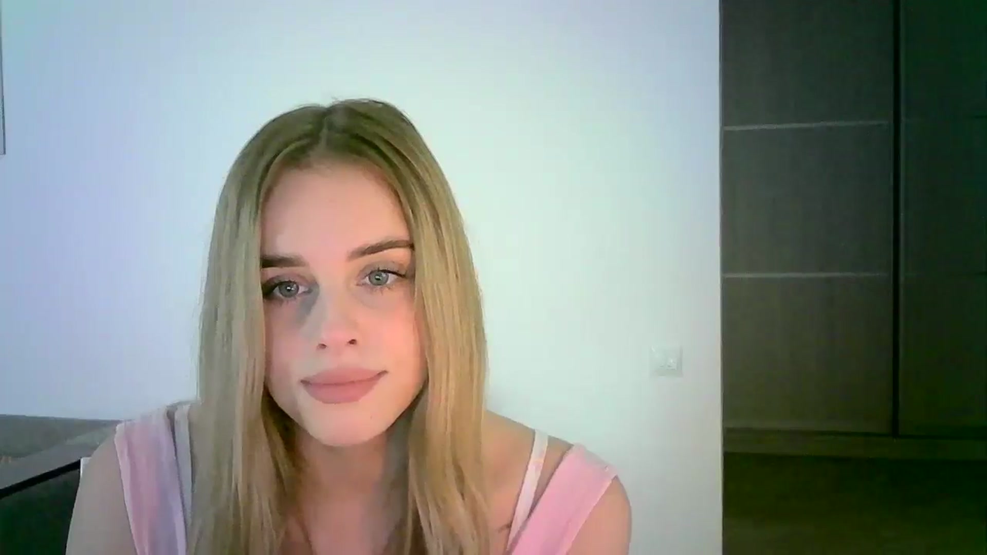 Gallery image thumbnail from JuliaWatson's myfreecams stream on, 11/07/2025, 12:29 image 7 of 20