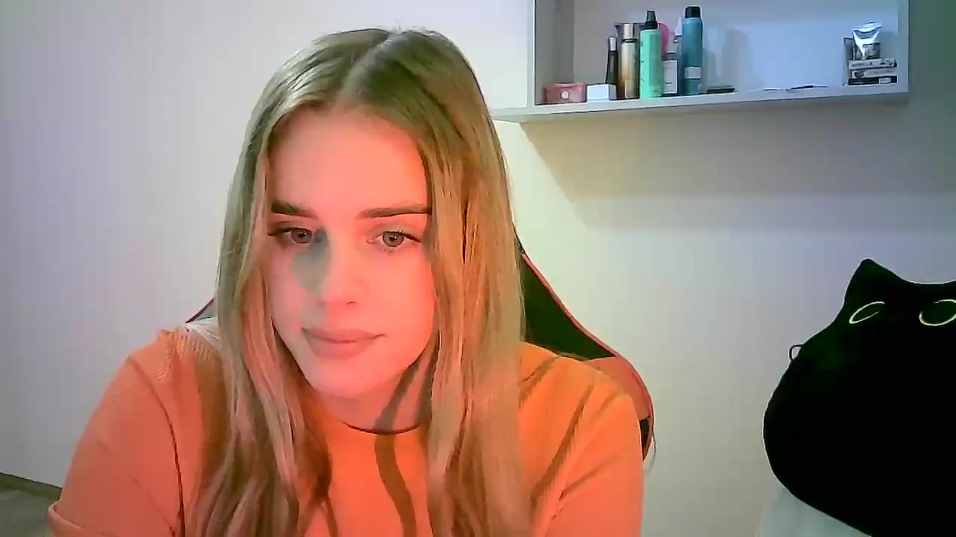 Gallery image thumbnail from JuliaWatson's myfreecams stream on, 11/10/2025, 16:01 image 20 of 20