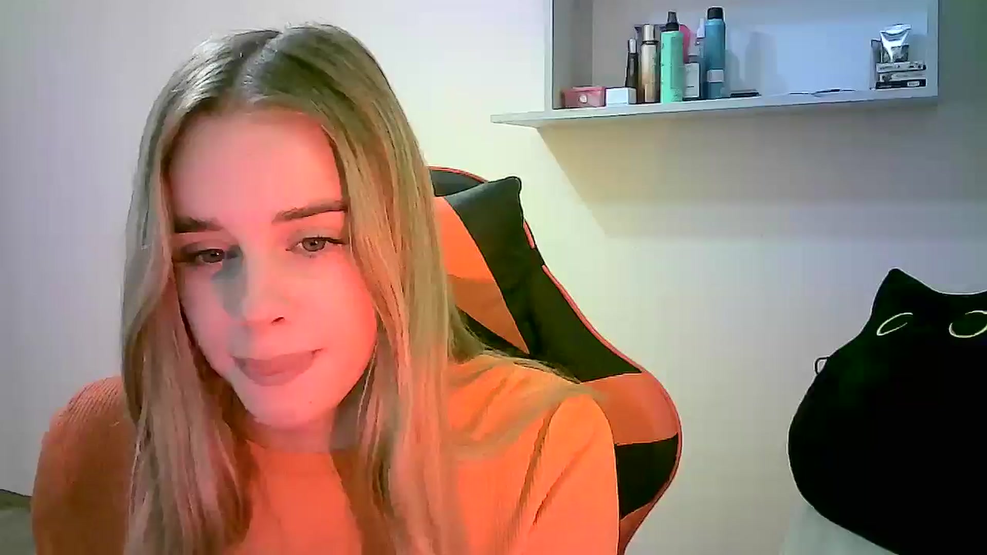 Gallery image thumbnail from JuliaWatson's myfreecams stream on, 11/10/2025, 16:01 image 12 of 20