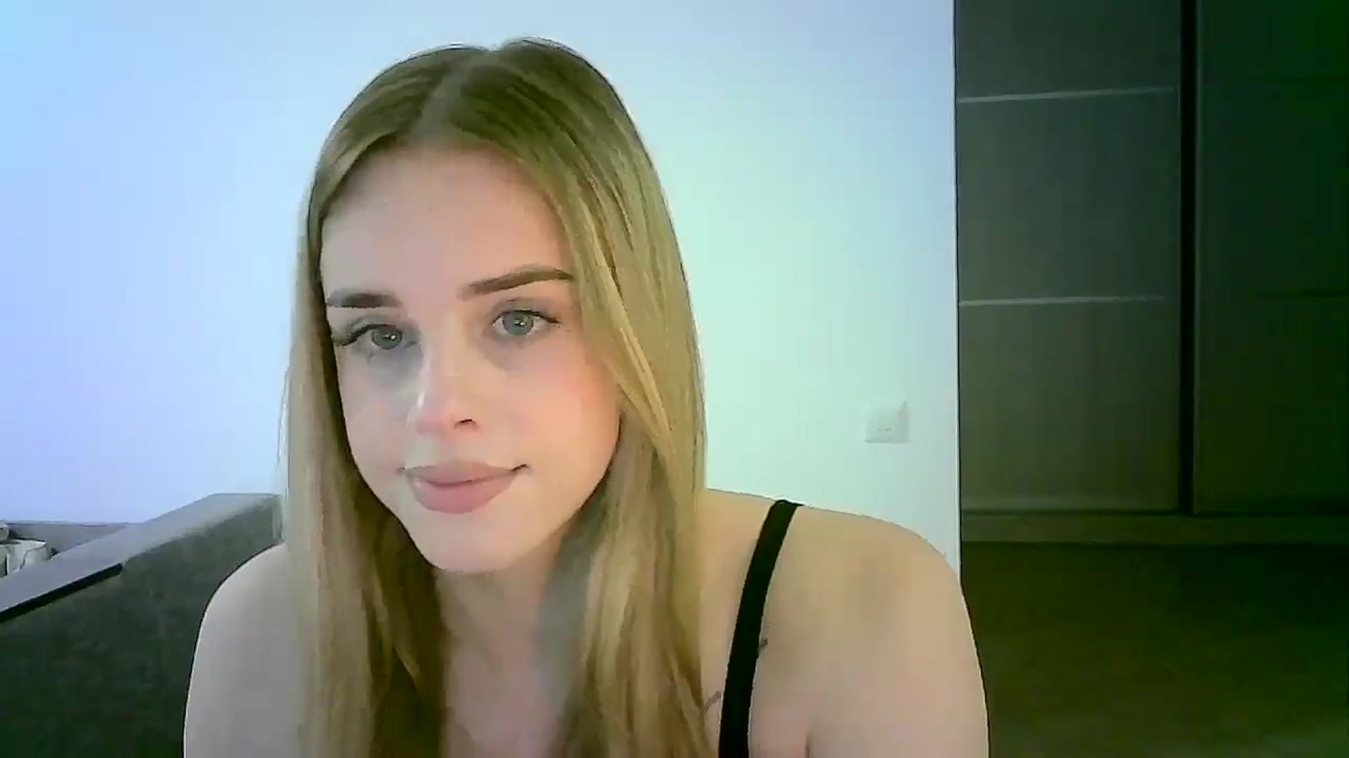 Gallery image thumbnail from JuliaWatson's myfreecams stream on, 11/11/2025, 10:33 image 19 of 20