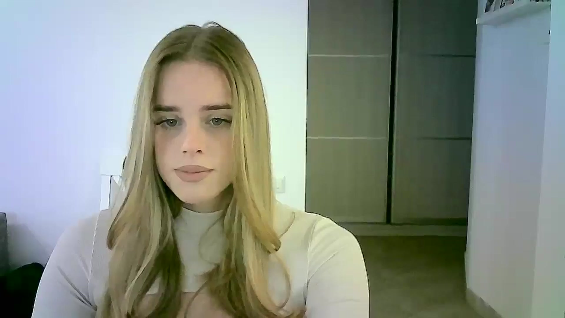 Gallery image thumbnail from JuliaWatson's myfreecams stream on, 11/14/2025, 10:20 image 5 of 20