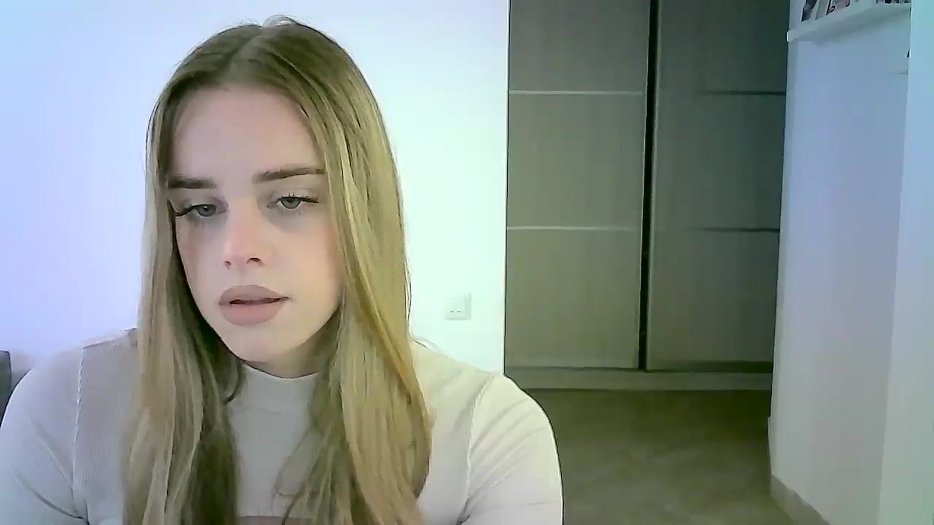 Gallery image thumbnail from JuliaWatson's myfreecams stream on, 11/14/2025, 10:20 image 7 of 20