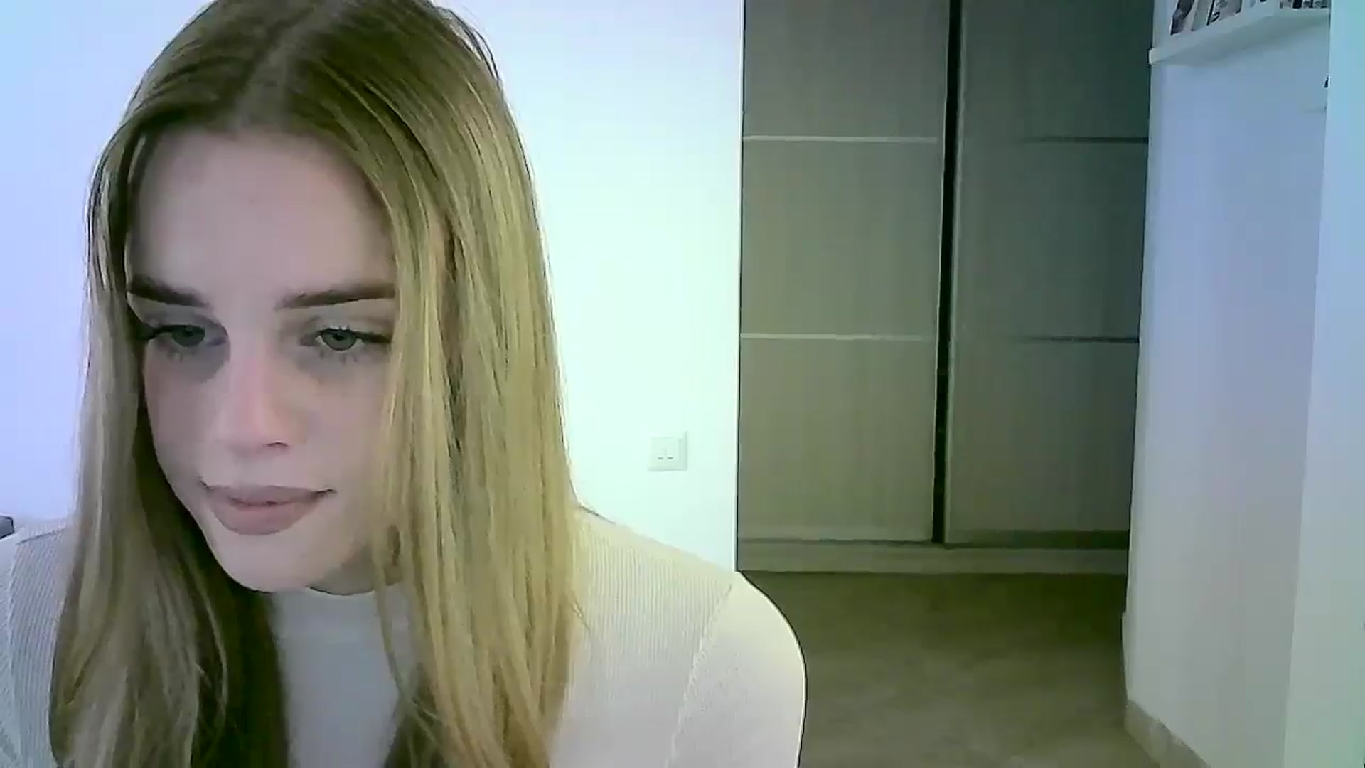 Gallery image thumbnail from JuliaWatson's myfreecams stream on, 11/14/2025, 10:20 image 17 of 20