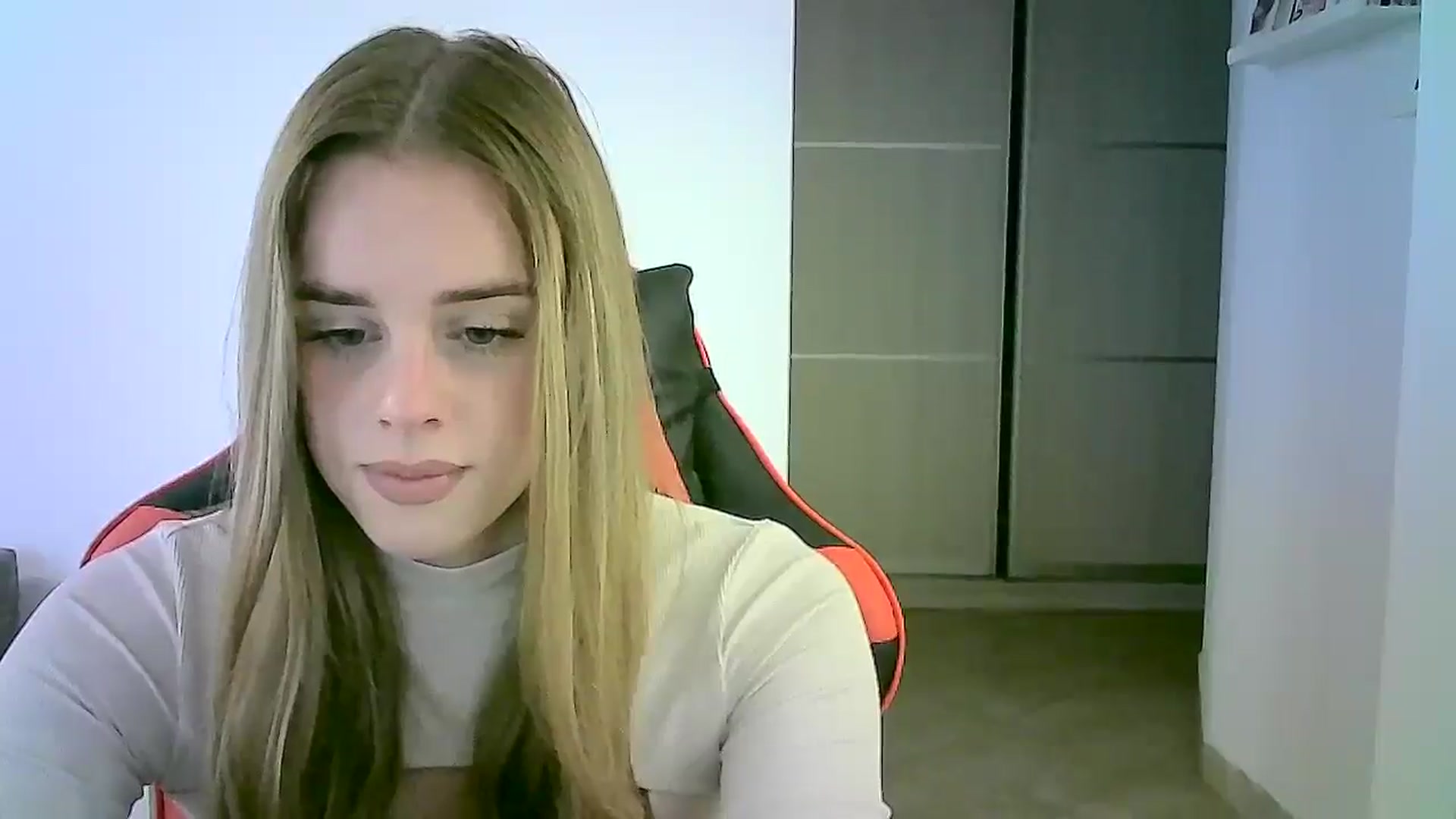 Gallery image thumbnail from JuliaWatson's myfreecams stream on, 11/14/2025, 10:48 image 5 of 20
