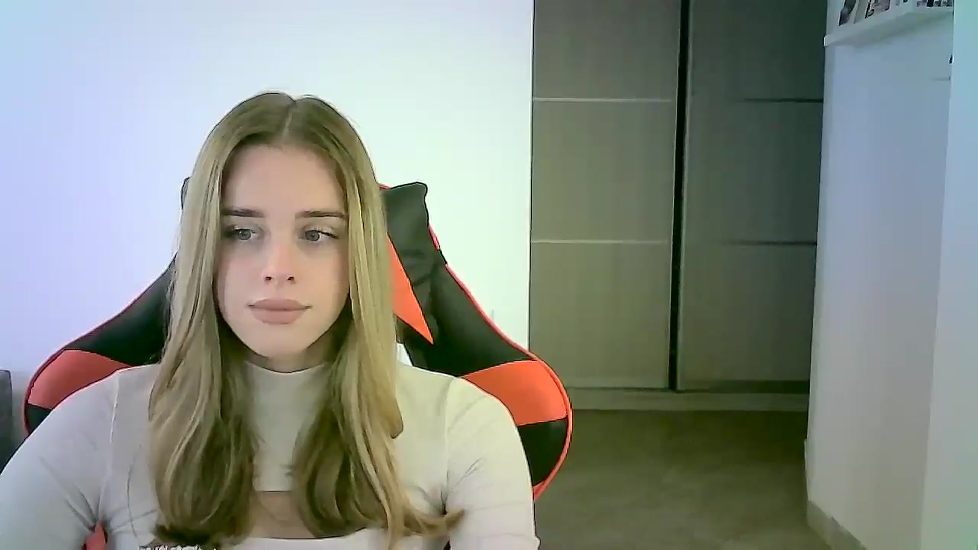 Gallery image thumbnail from JuliaWatson's myfreecams stream on, 11/14/2025, 10:48 image 2 of 20