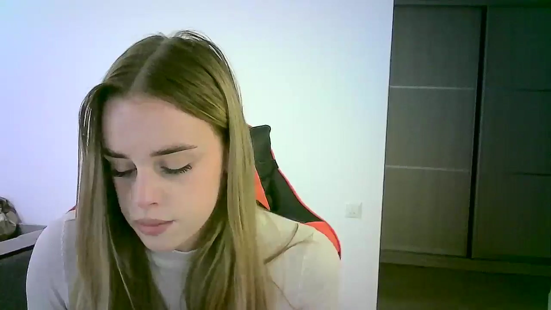 Gallery image thumbnail from JuliaWatson's myfreecams stream on, 11/14/2025, 11:19 image 14 of 20