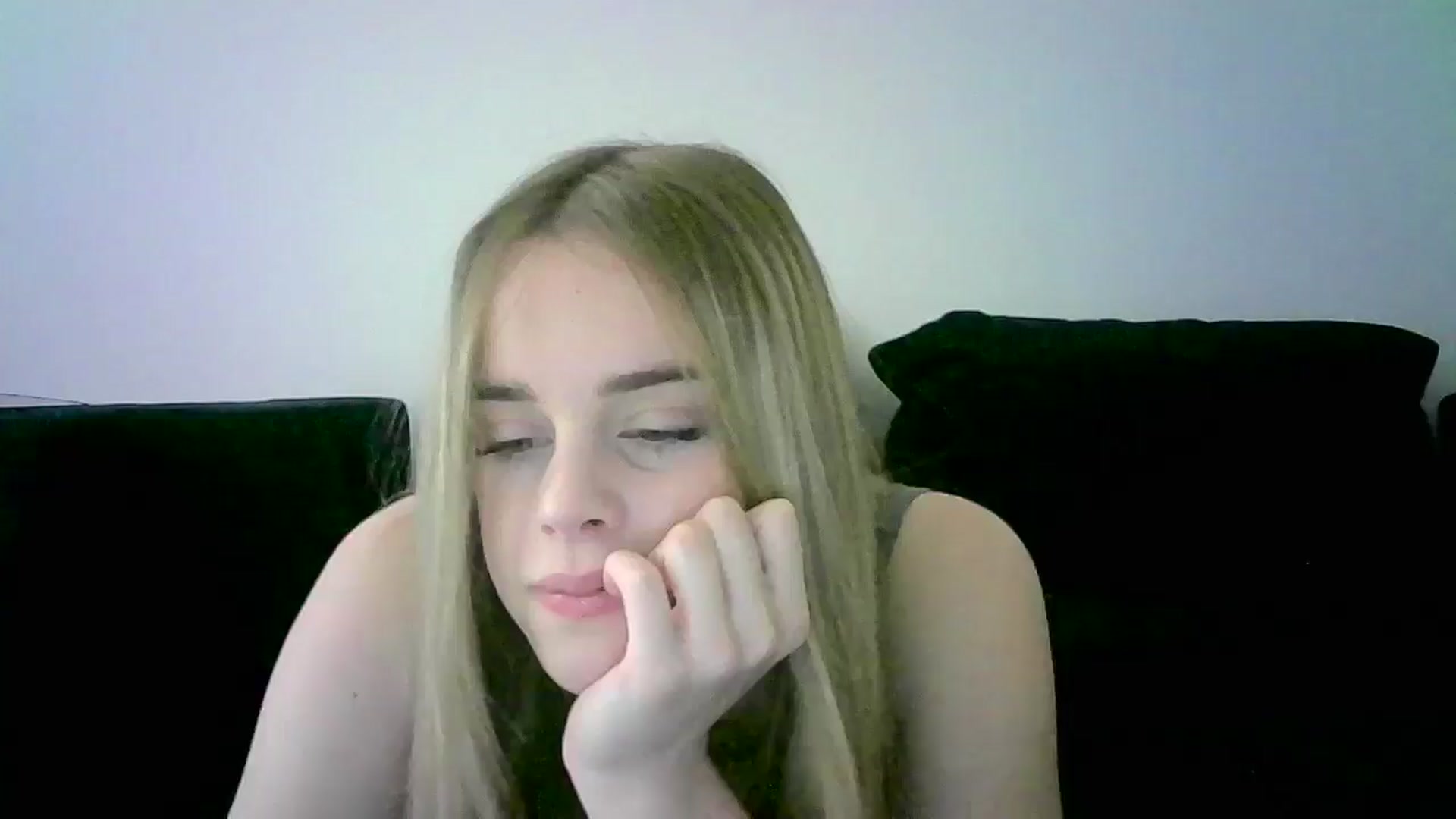 Gallery image thumbnail from JuliaWatson's myfreecams stream on, 11/18/2025, 11:16 image 4 of 20