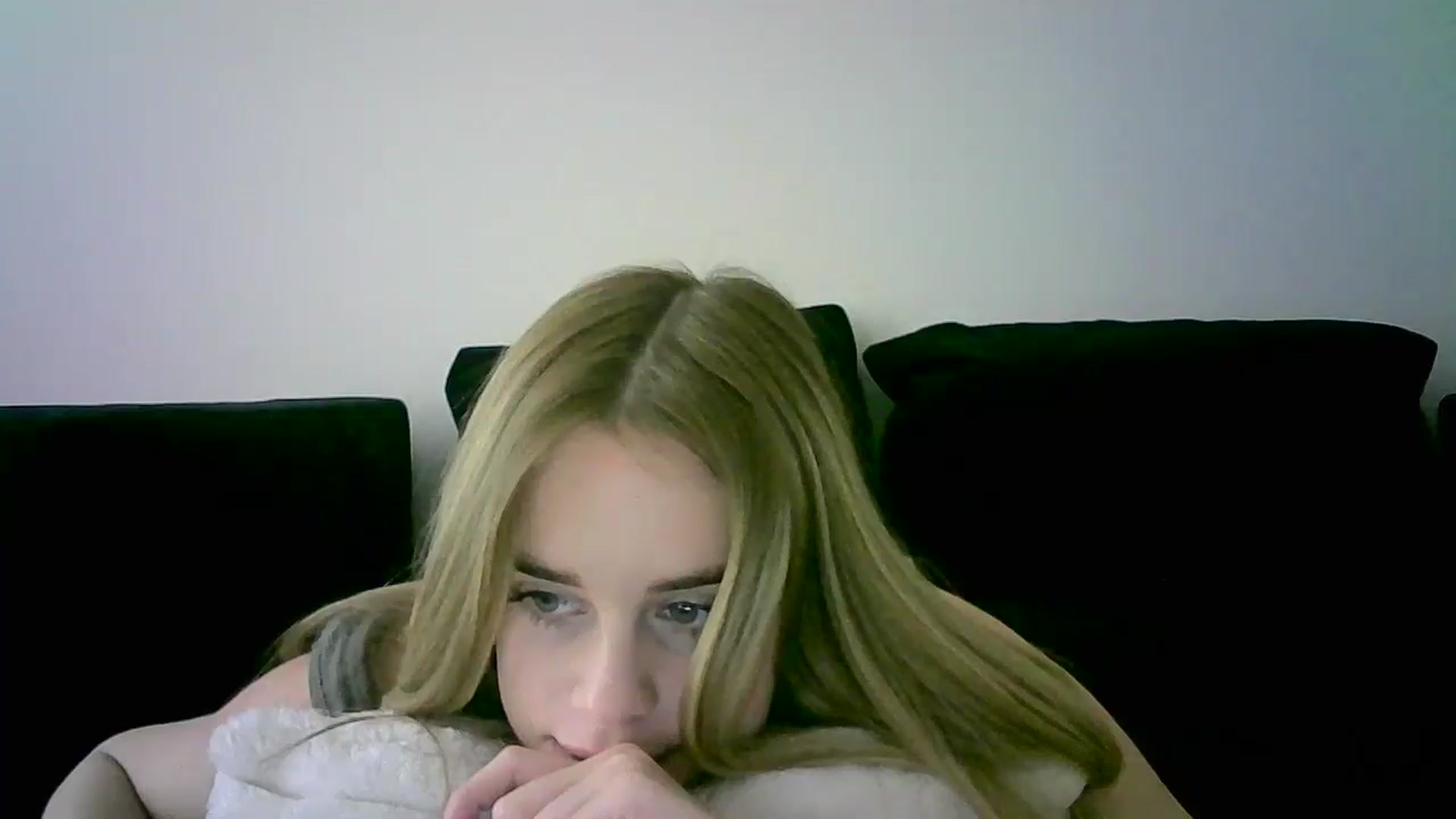Gallery image thumbnail from JuliaWatson's myfreecams stream on, 11/18/2025, 11:16 image 11 of 20