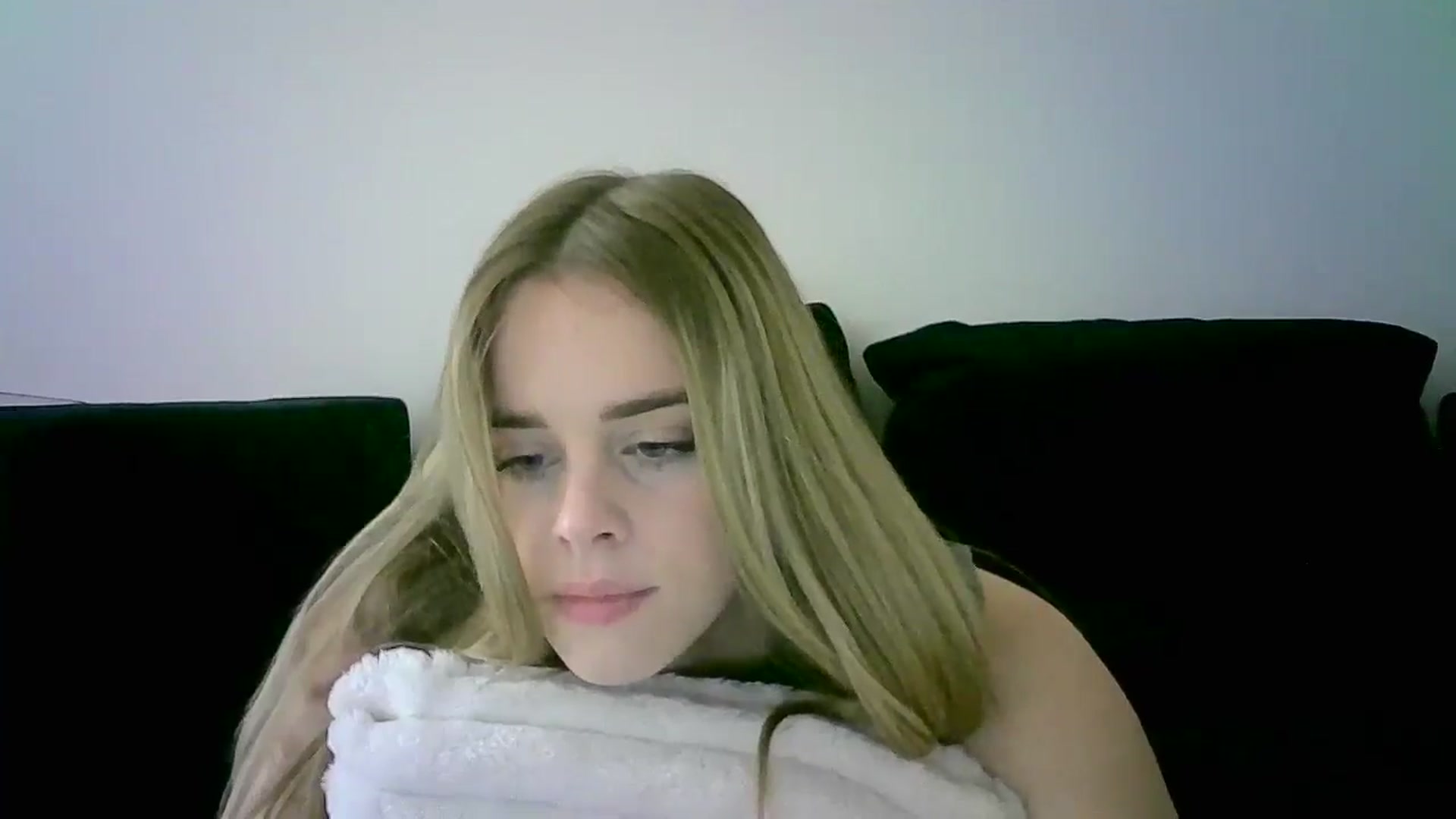 Gallery image thumbnail from JuliaWatson's myfreecams stream on, 11/18/2025, 11:16 image 8 of 20