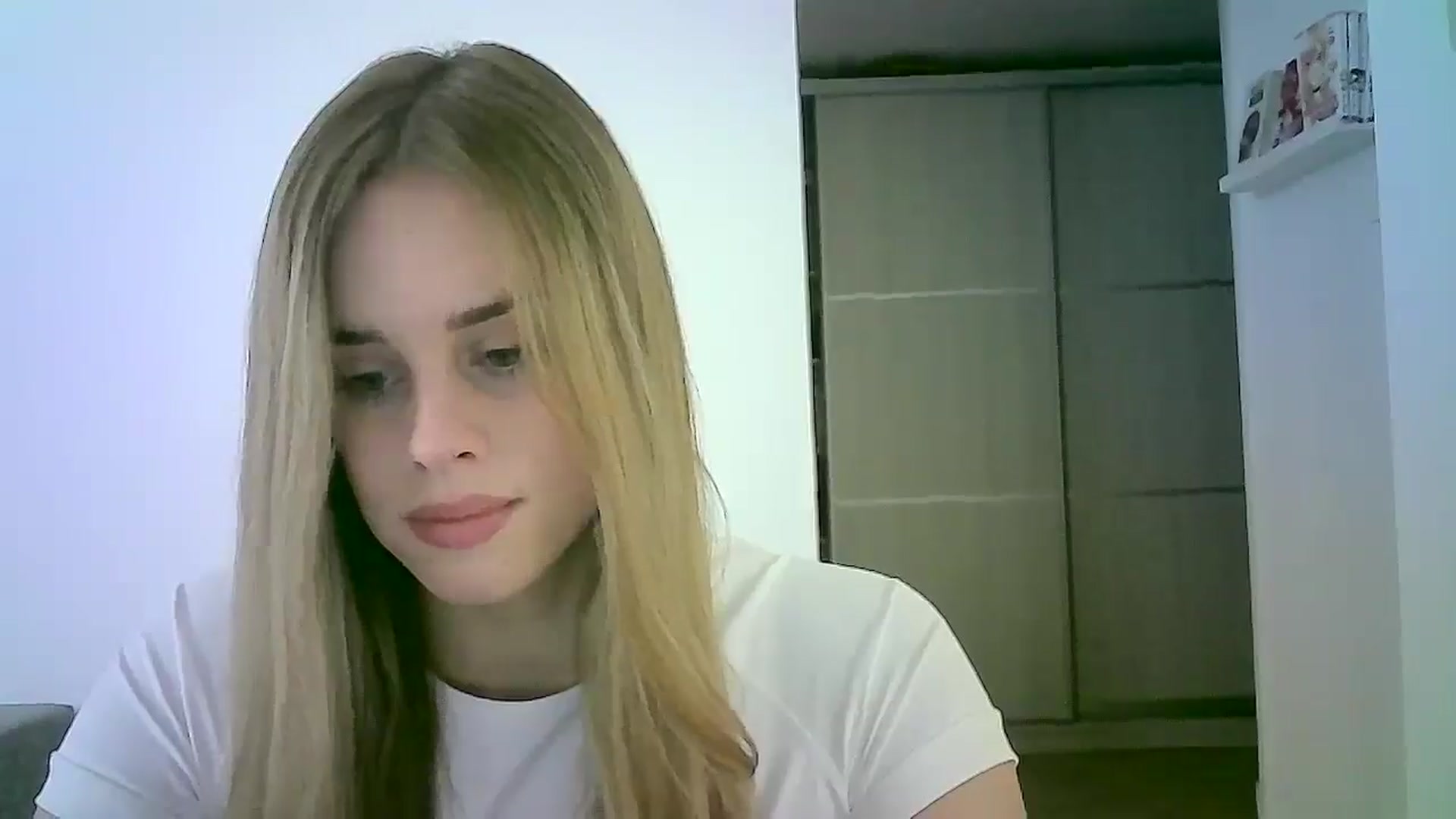 Gallery image thumbnail from JuliaWatson's myfreecams stream on, 11/24/2025, 11:08 image 13 of 20