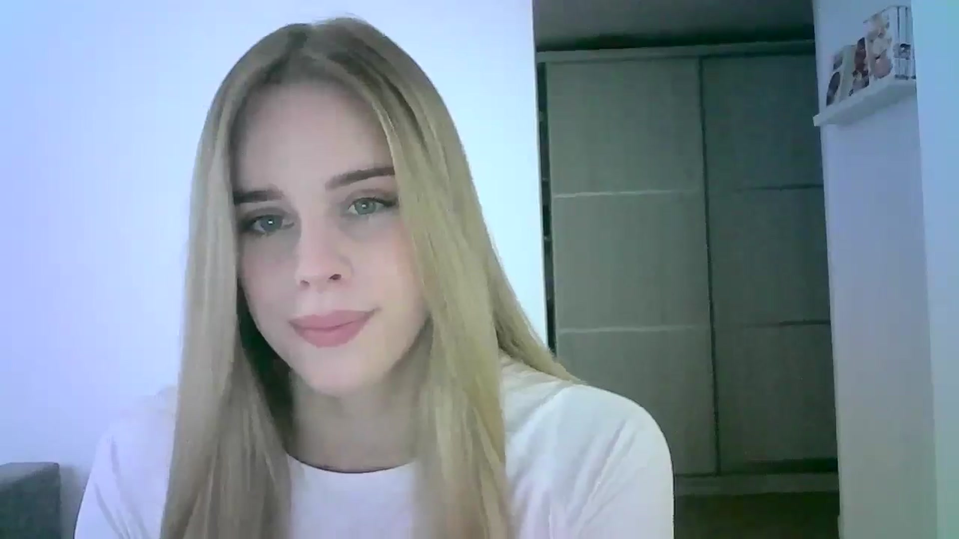 Gallery image thumbnail from JuliaWatson's myfreecams stream on, 11/24/2025, 11:48 image 6 of 20