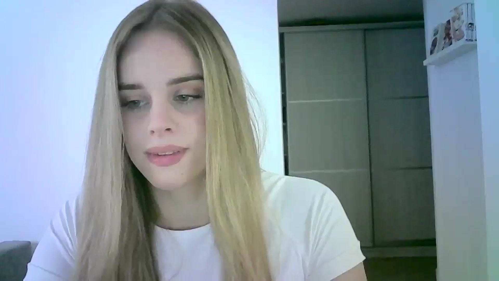 Gallery image thumbnail from JuliaWatson's myfreecams stream on, 11/24/2025, 11:48 image 14 of 20