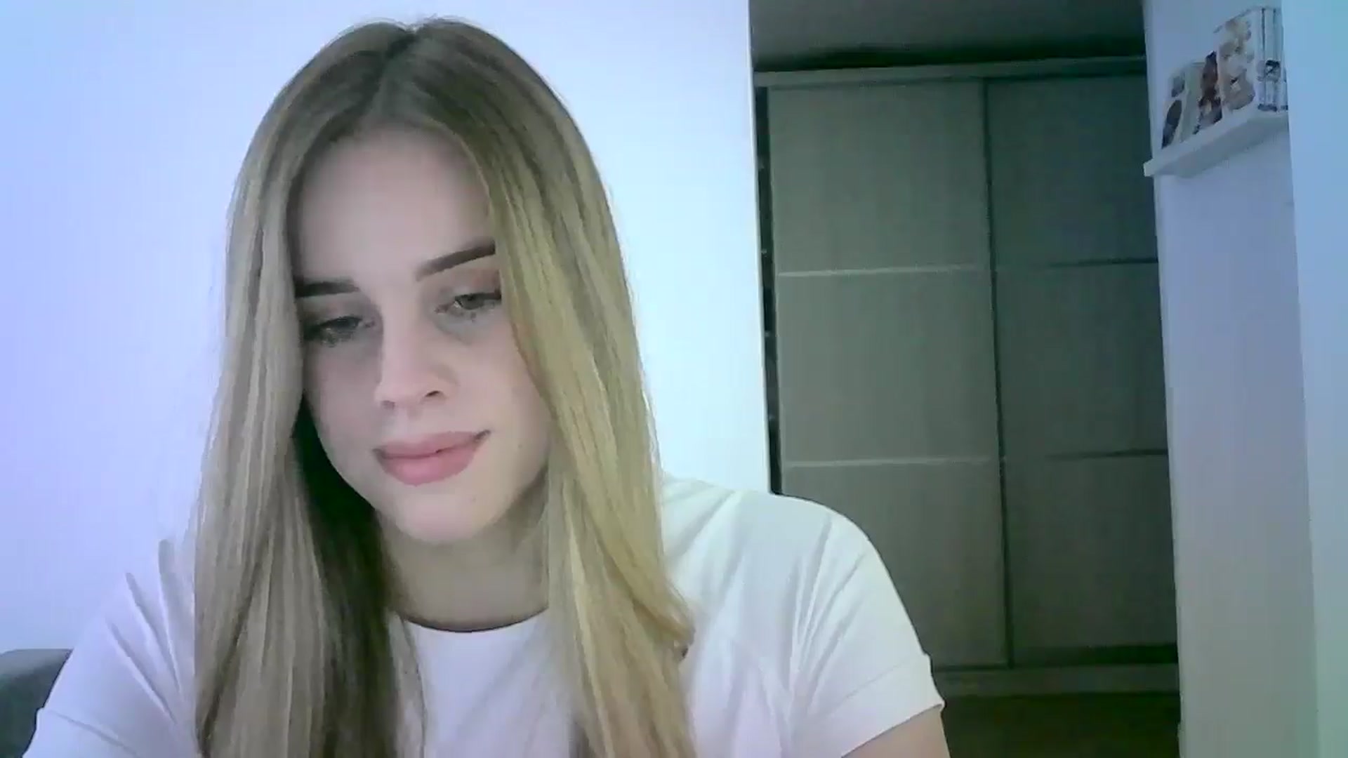 Gallery image thumbnail from JuliaWatson's myfreecams stream on, 11/24/2025, 11:48 image 3 of 20