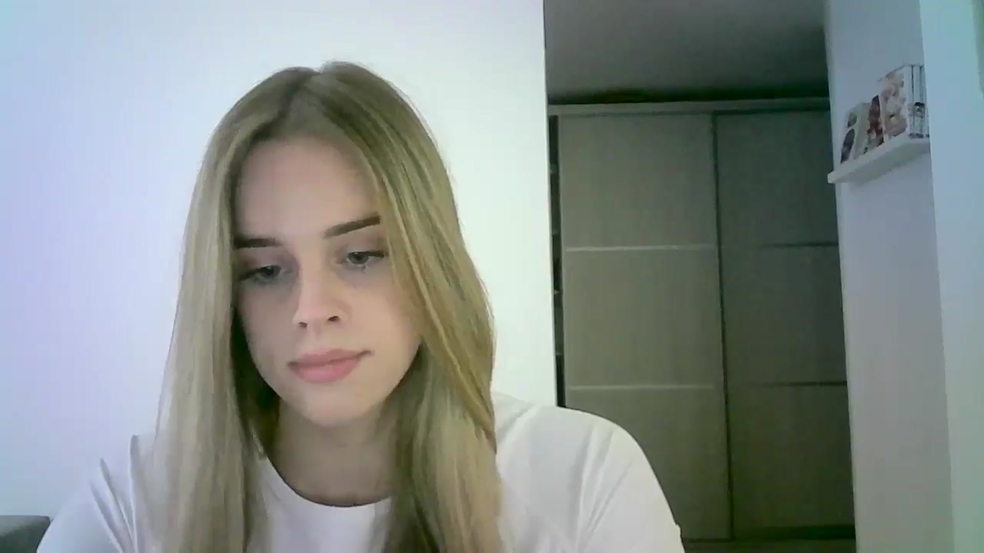 Gallery image thumbnail from JuliaWatson's myfreecams stream on, 11/24/2025, 12:52 image 2 of 20