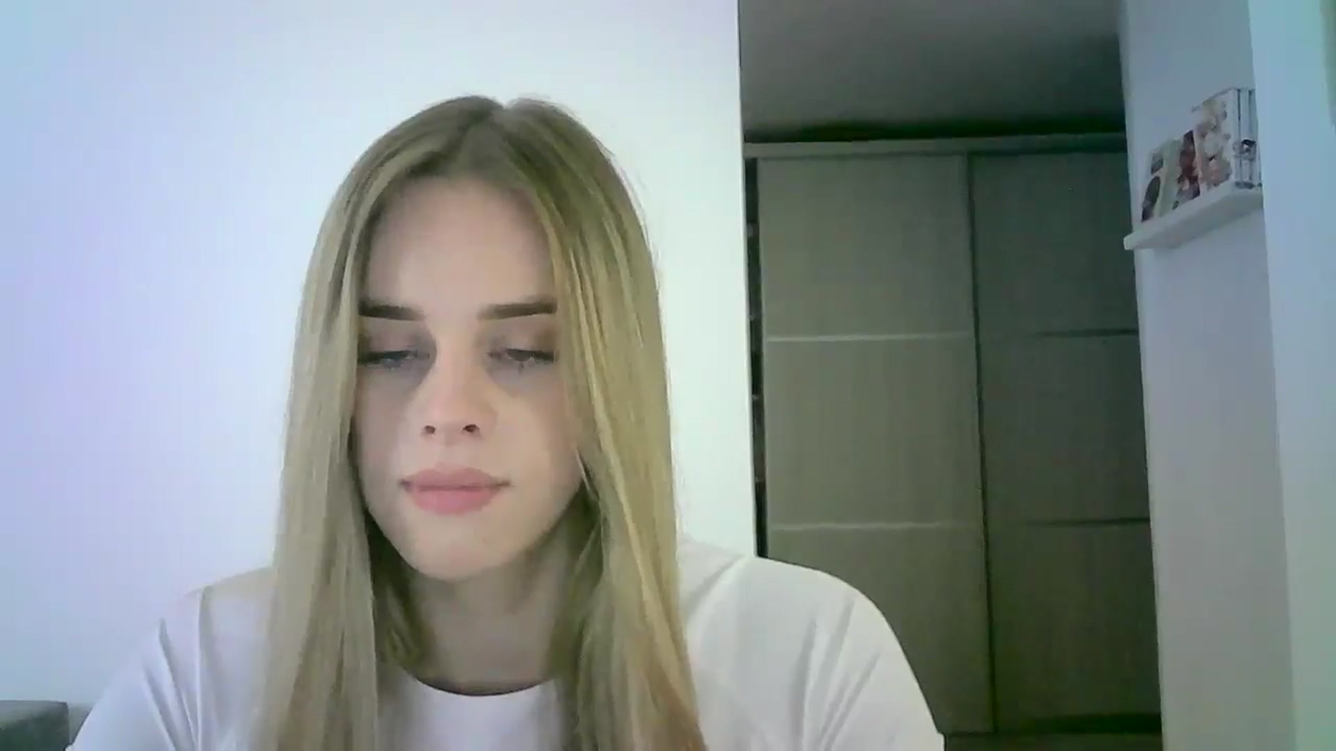 Gallery image thumbnail from JuliaWatson's myfreecams stream on, 11/24/2025, 12:52 image 8 of 20