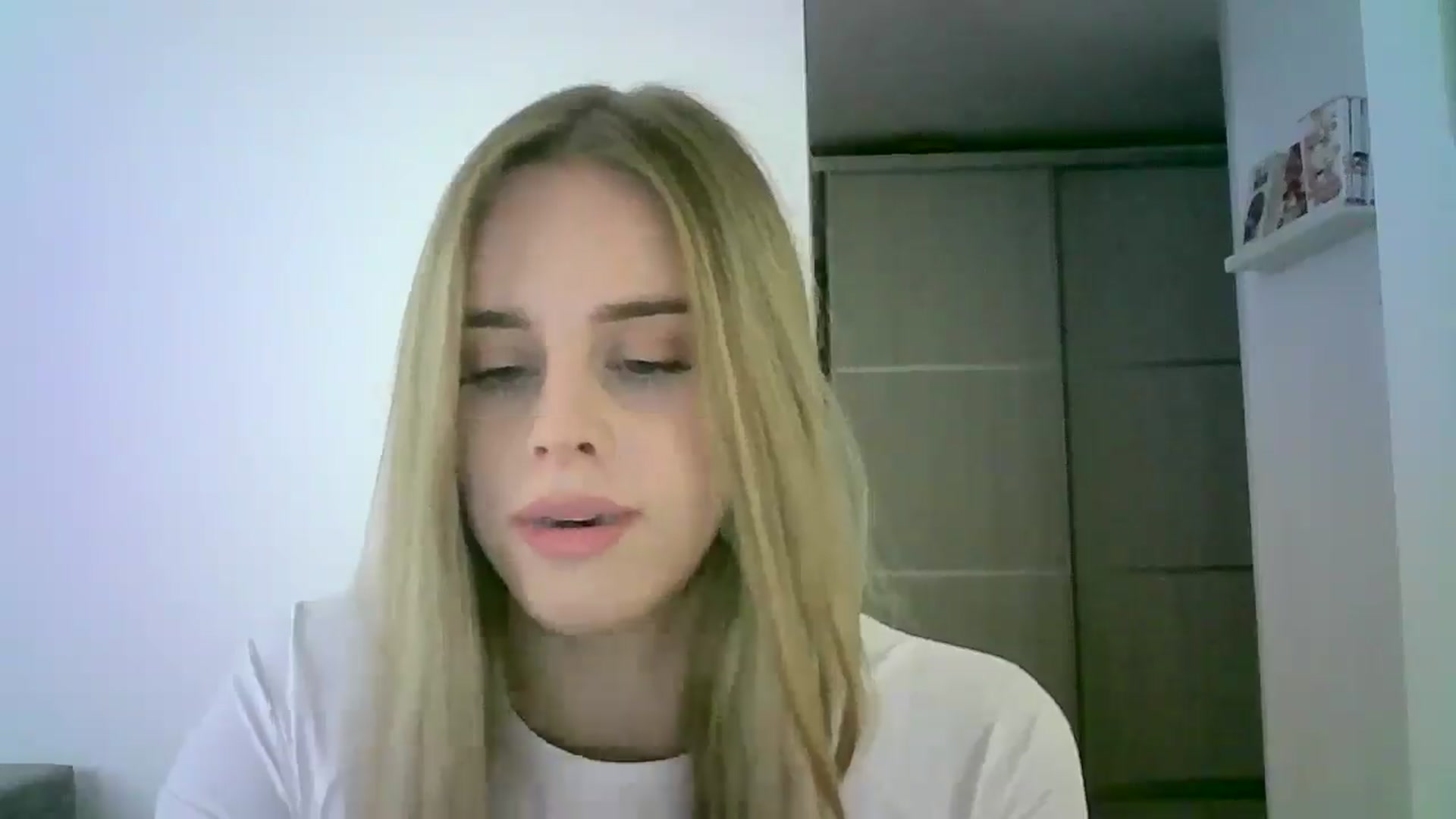 Gallery image thumbnail from JuliaWatson's myfreecams stream on, 11/24/2025, 12:52 image 4 of 20