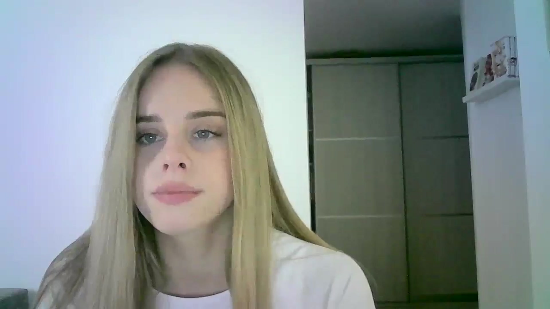 Gallery image thumbnail from JuliaWatson's myfreecams stream on, 11/24/2025, 12:52 image 18 of 20