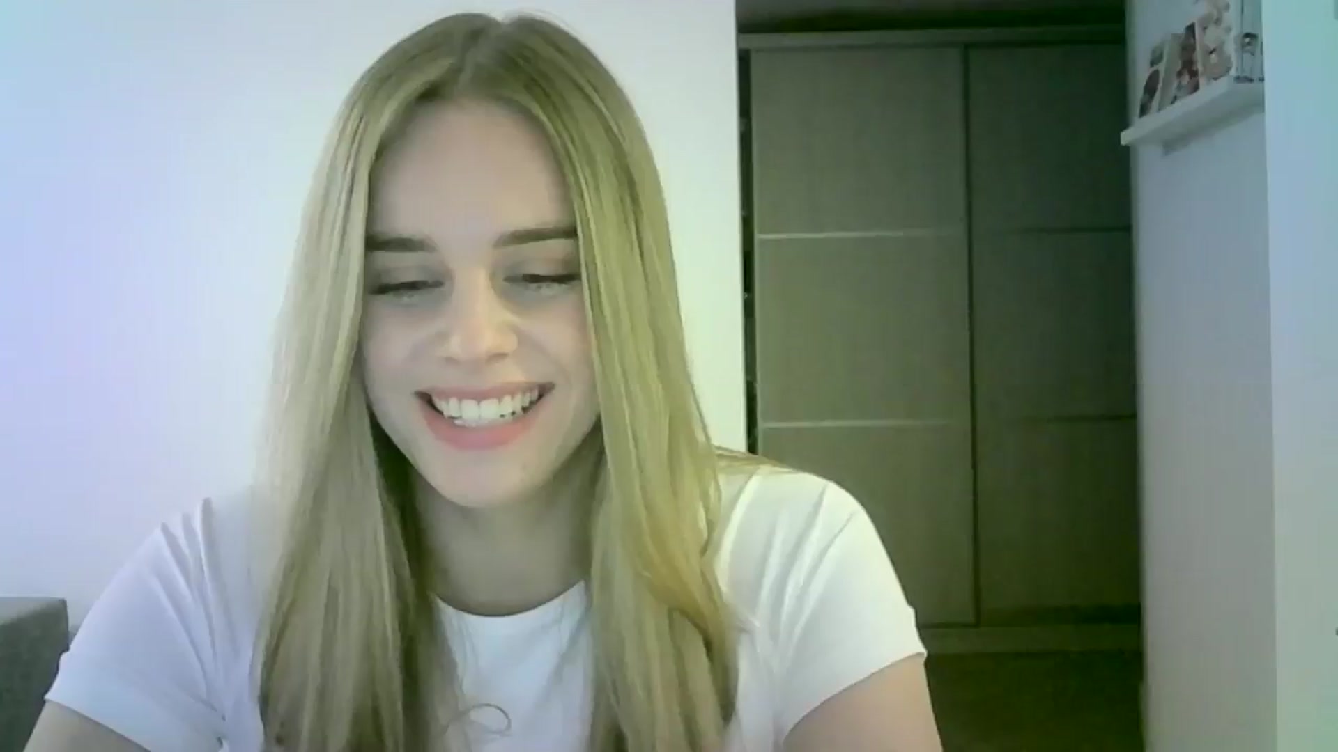 Gallery image thumbnail from JuliaWatson's myfreecams stream on, 11/24/2025, 14:37 image 7 of 20