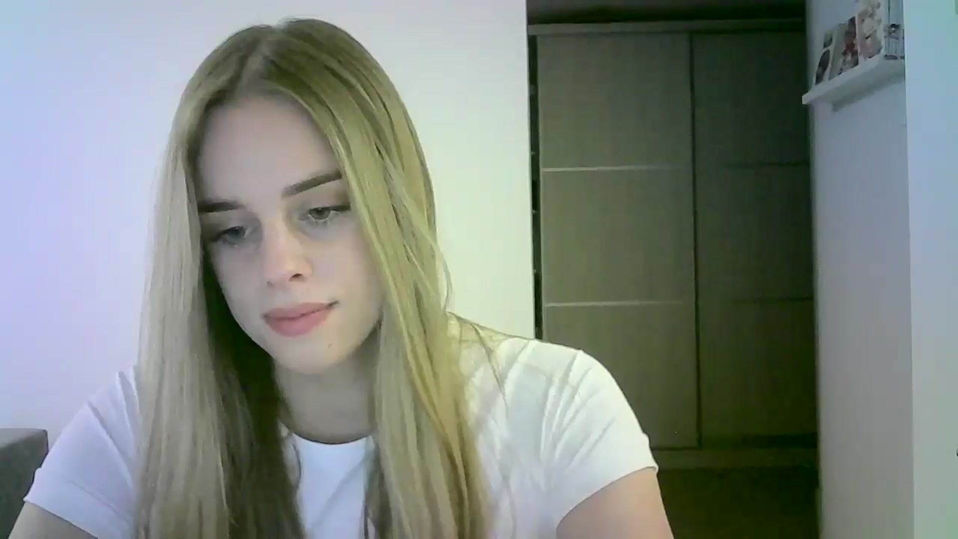 Gallery image thumbnail from JuliaWatson's myfreecams stream on, 11/24/2025, 14:37 image 19 of 20