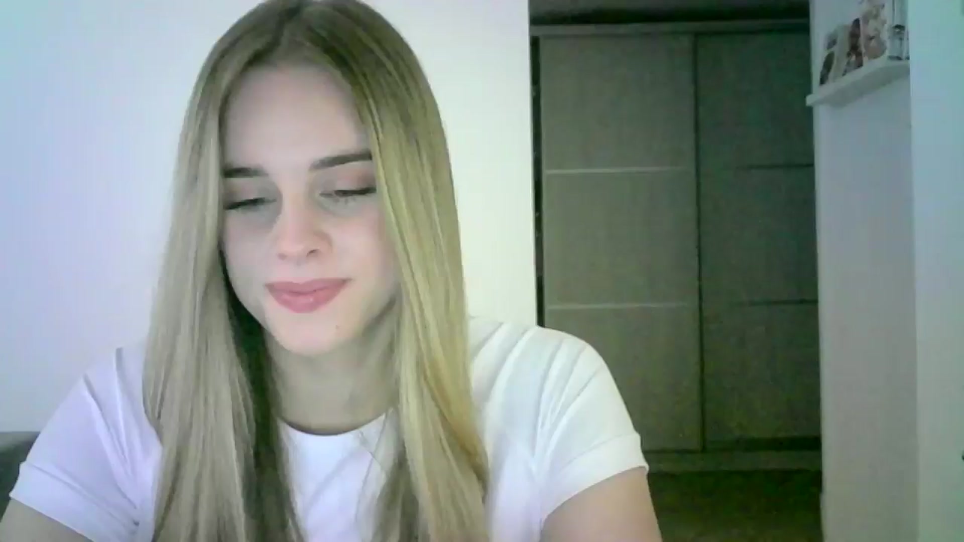 Gallery image thumbnail from JuliaWatson's myfreecams stream on, 11/24/2025, 14:37 image 1 of 20