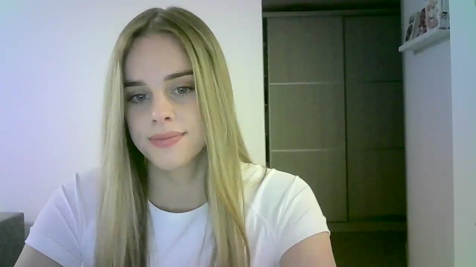 Gallery image thumbnail from JuliaWatson's myfreecams stream on, 11/24/2025, 14:37 image 14 of 20