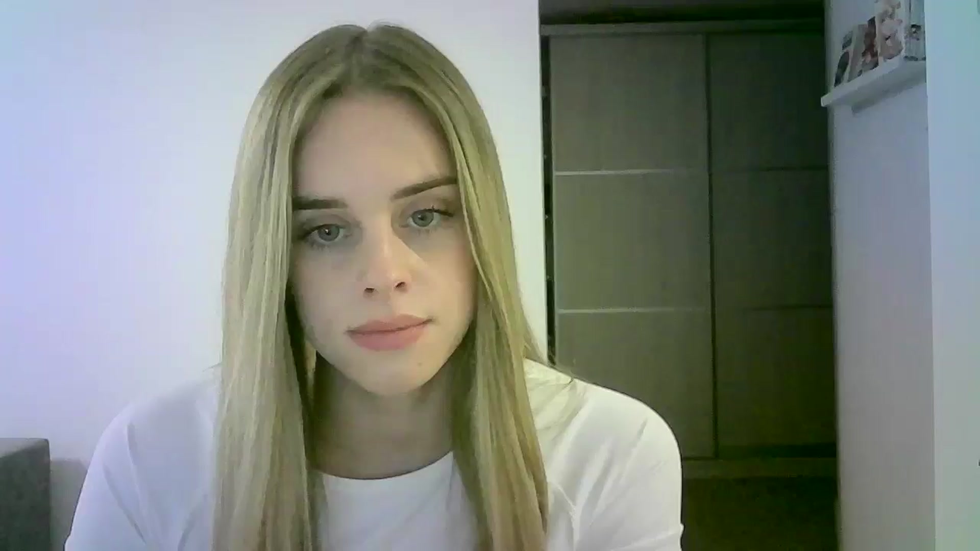 Gallery image thumbnail from JuliaWatson's myfreecams stream on, 11/24/2025, 14:37 image 13 of 20