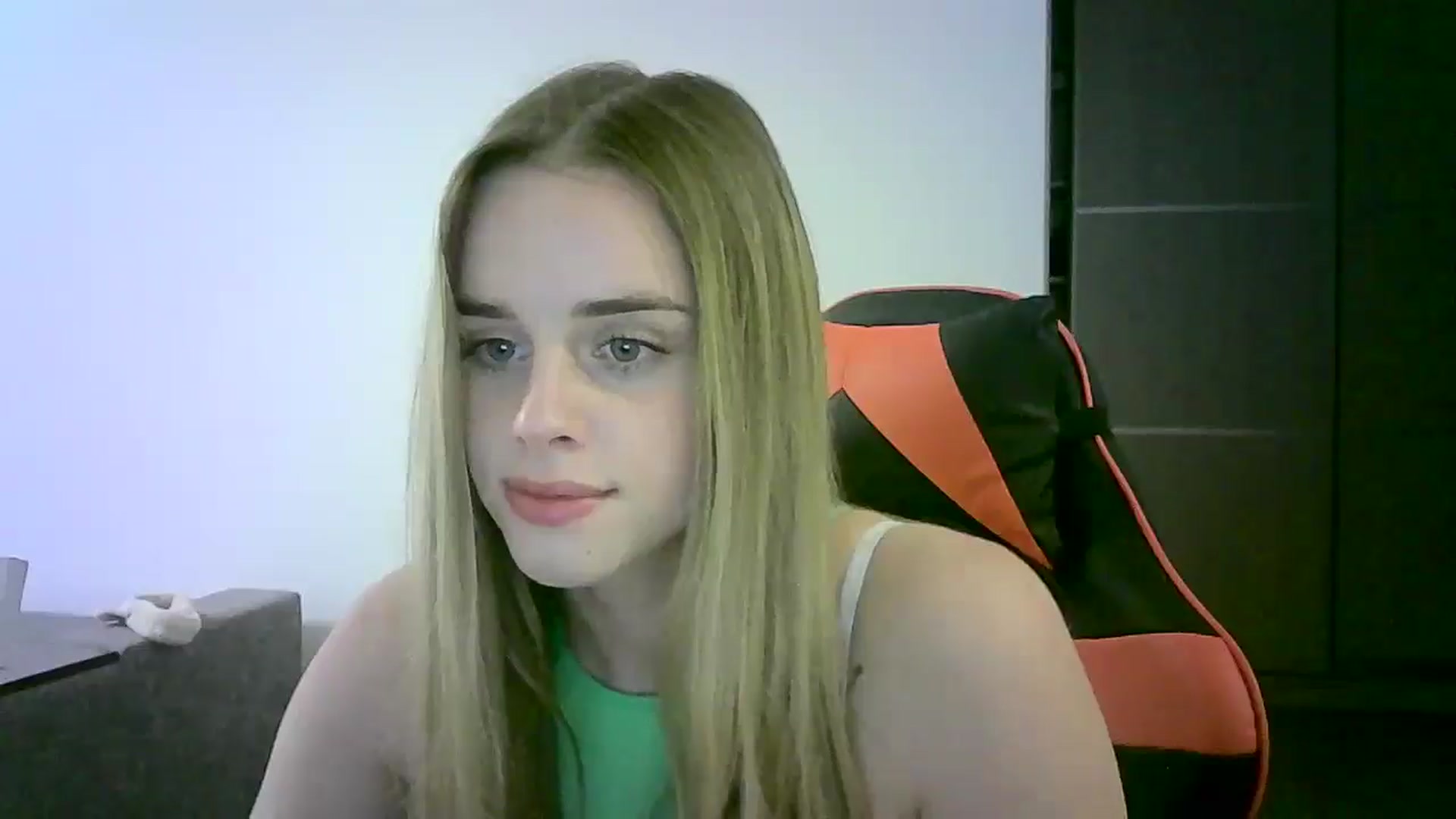 Gallery image thumbnail from JuliaWatson's myfreecams stream on, 11/25/2025, 16:22 image 16 of 20