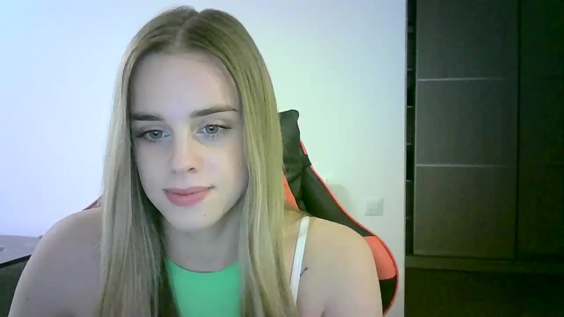 Gallery image thumbnail from JuliaWatson's myfreecams stream on, 11/25/2025, 16:22 image 3 of 20