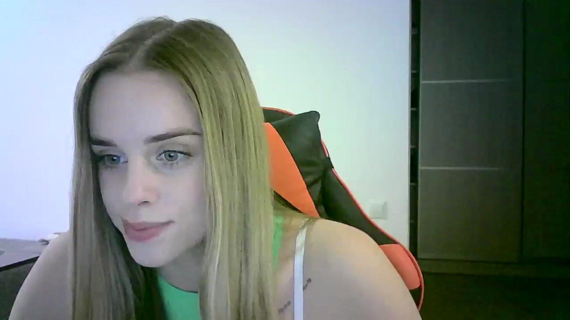 Gallery image thumbnail from JuliaWatson's myfreecams stream on, 11/25/2025, 16:22 image 5 of 20