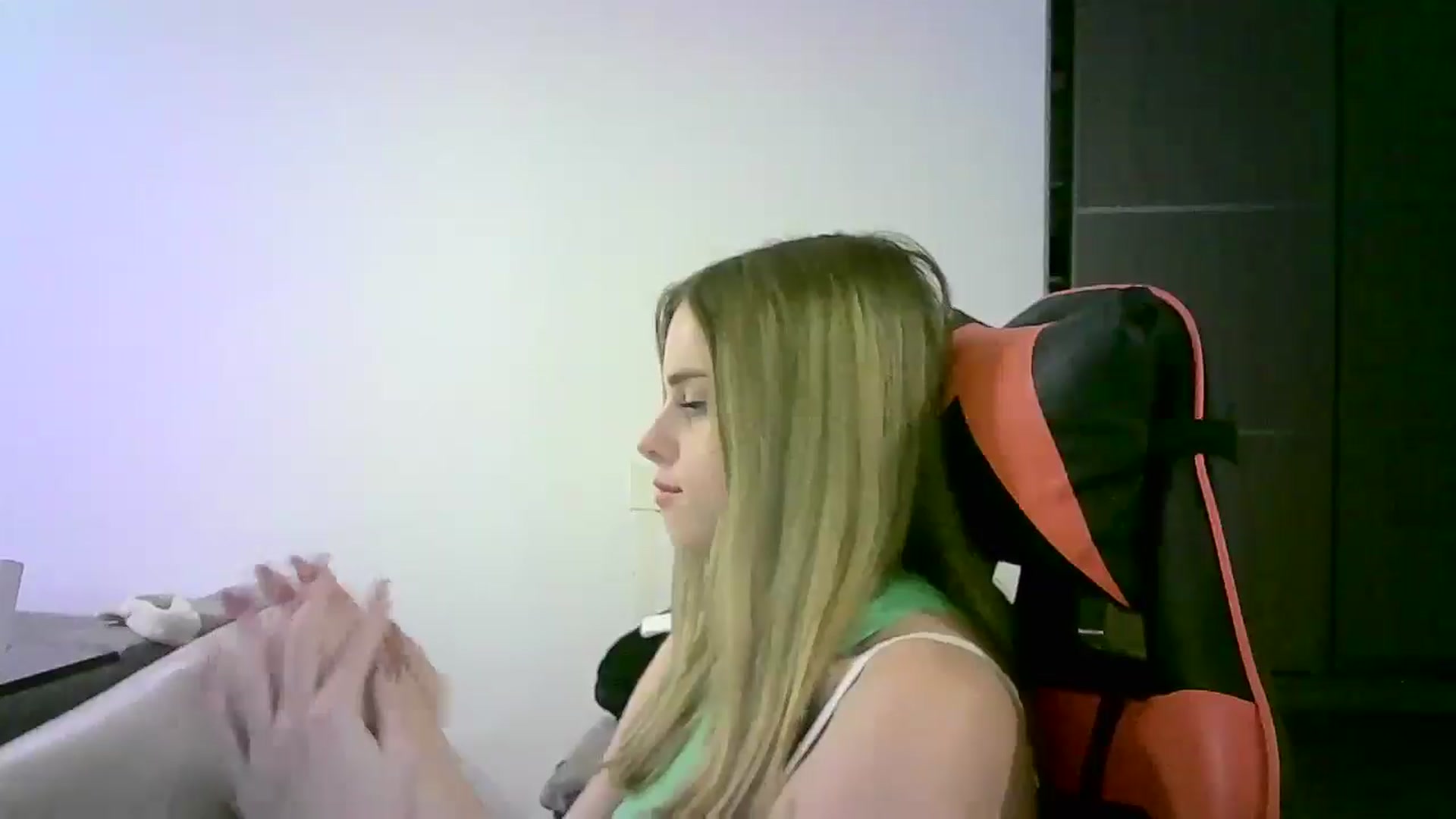 Gallery image thumbnail from JuliaWatson's myfreecams stream on, 11/25/2025, 16:22 image 18 of 20