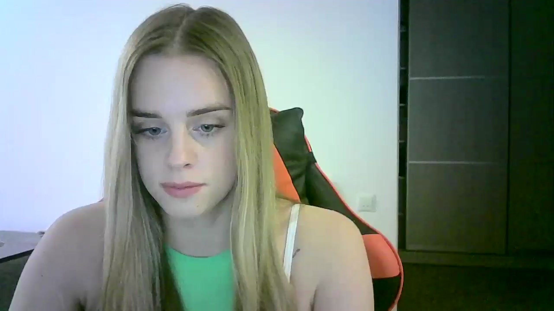Gallery image thumbnail from JuliaWatson's myfreecams stream on, 11/25/2025, 16:22 image 4 of 20