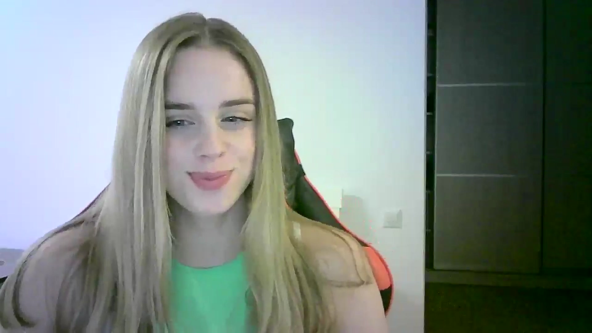Gallery image thumbnail from JuliaWatson's myfreecams stream on, 11/25/2025, 16:22 image 13 of 20