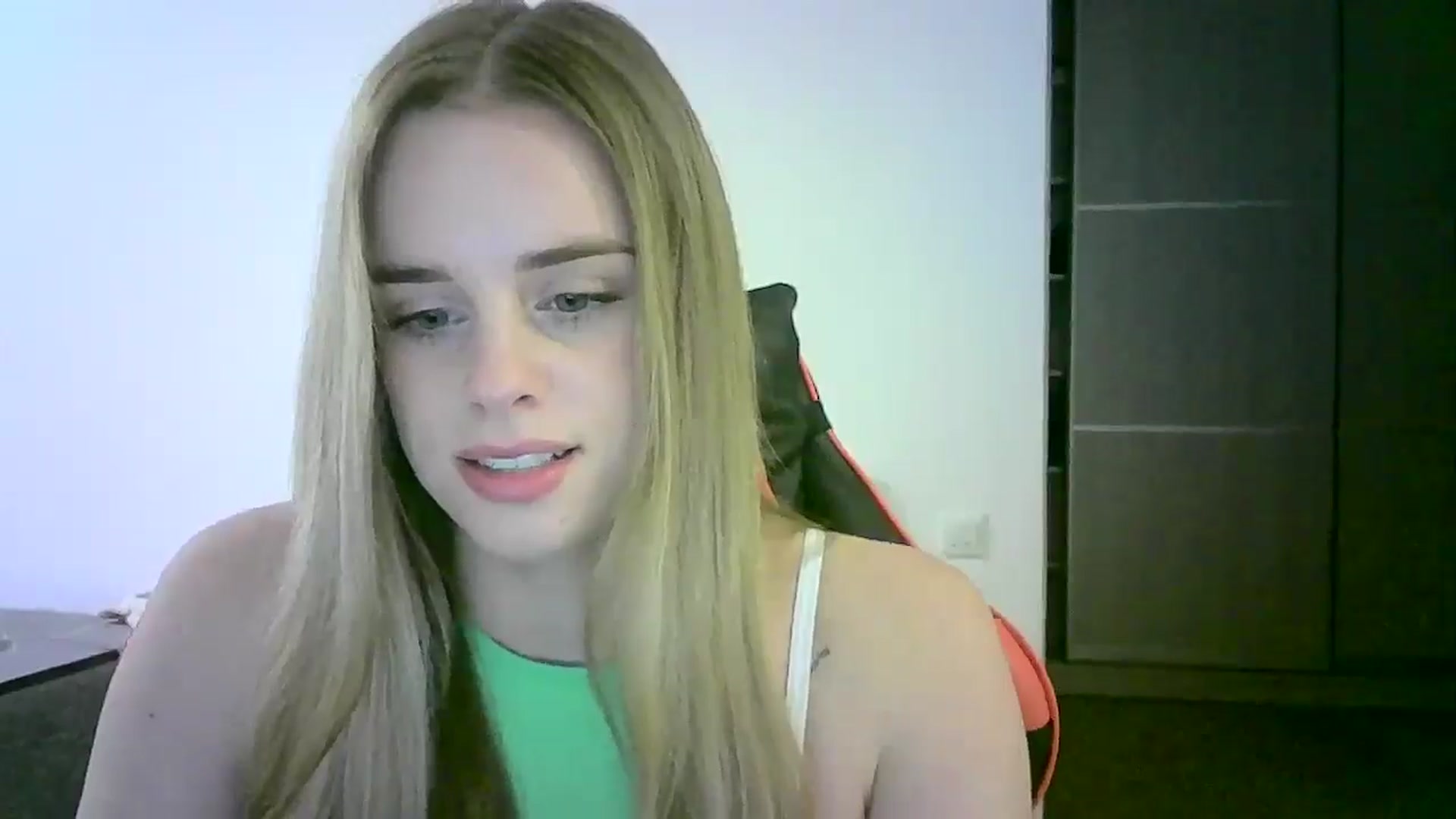 Gallery image thumbnail from JuliaWatson's myfreecams stream on, 11/25/2025, 16:22 image 2 of 20