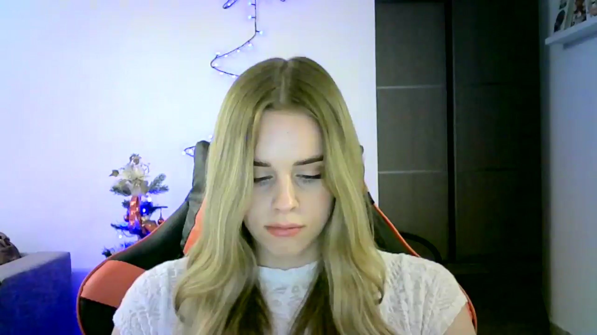 Gallery image thumbnail from JuliaWatson's myfreecams stream on, 12/09/2025, 23:52 image 3 of 20