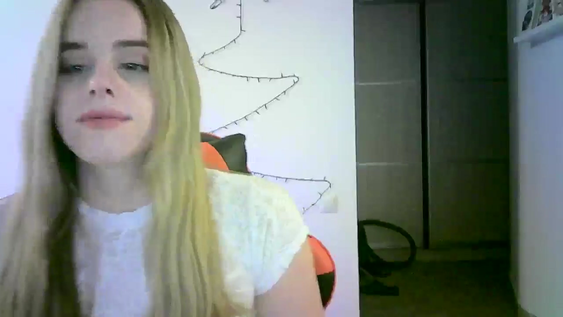 Gallery image thumbnail from JuliaWatson's myfreecams stream on, 12/10/2025, 01:06 image 15 of 20