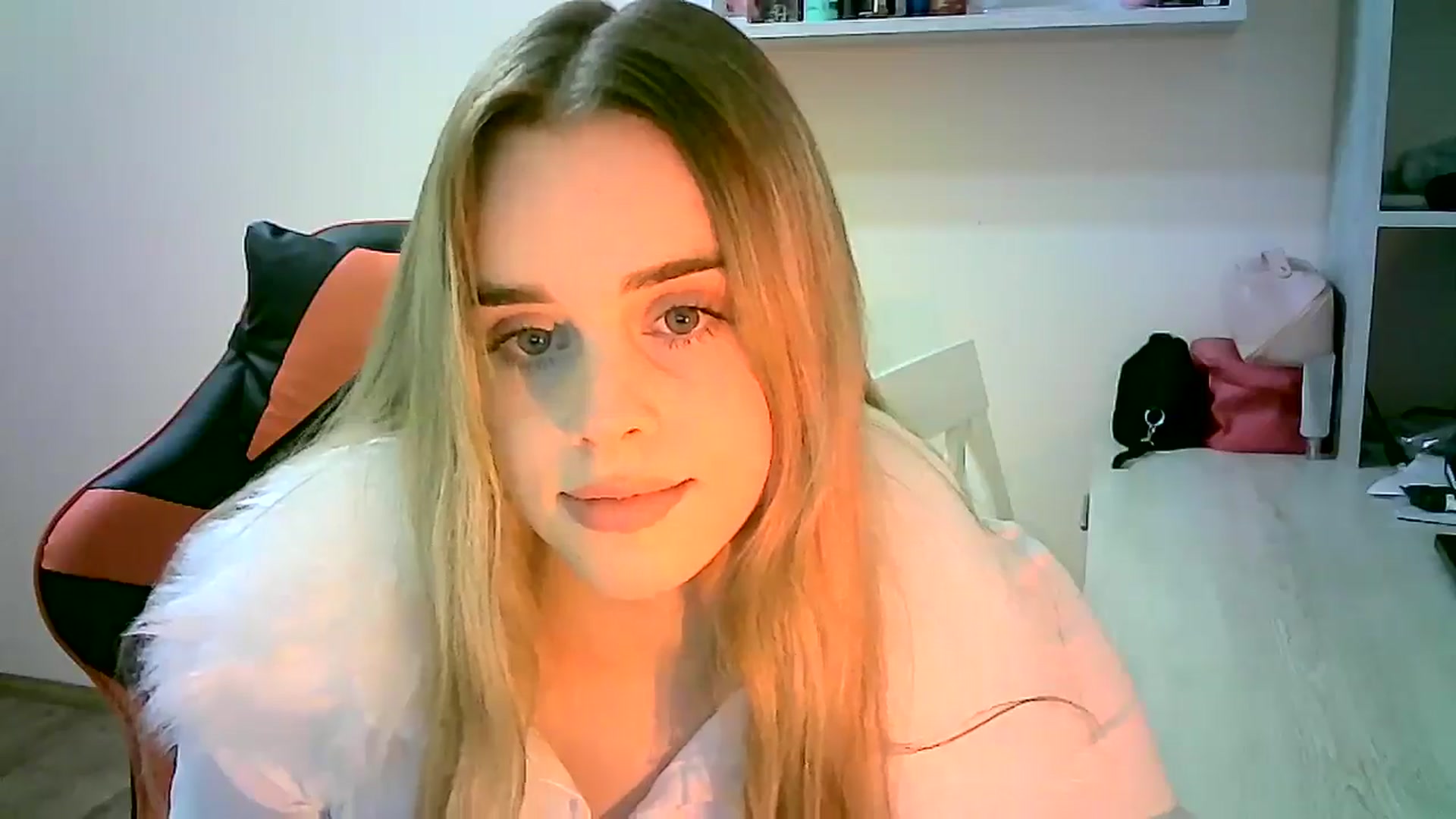 Gallery image thumbnail from JuliaWatson's myfreecams stream on, 12/10/2025, 19:33 image 18 of 20