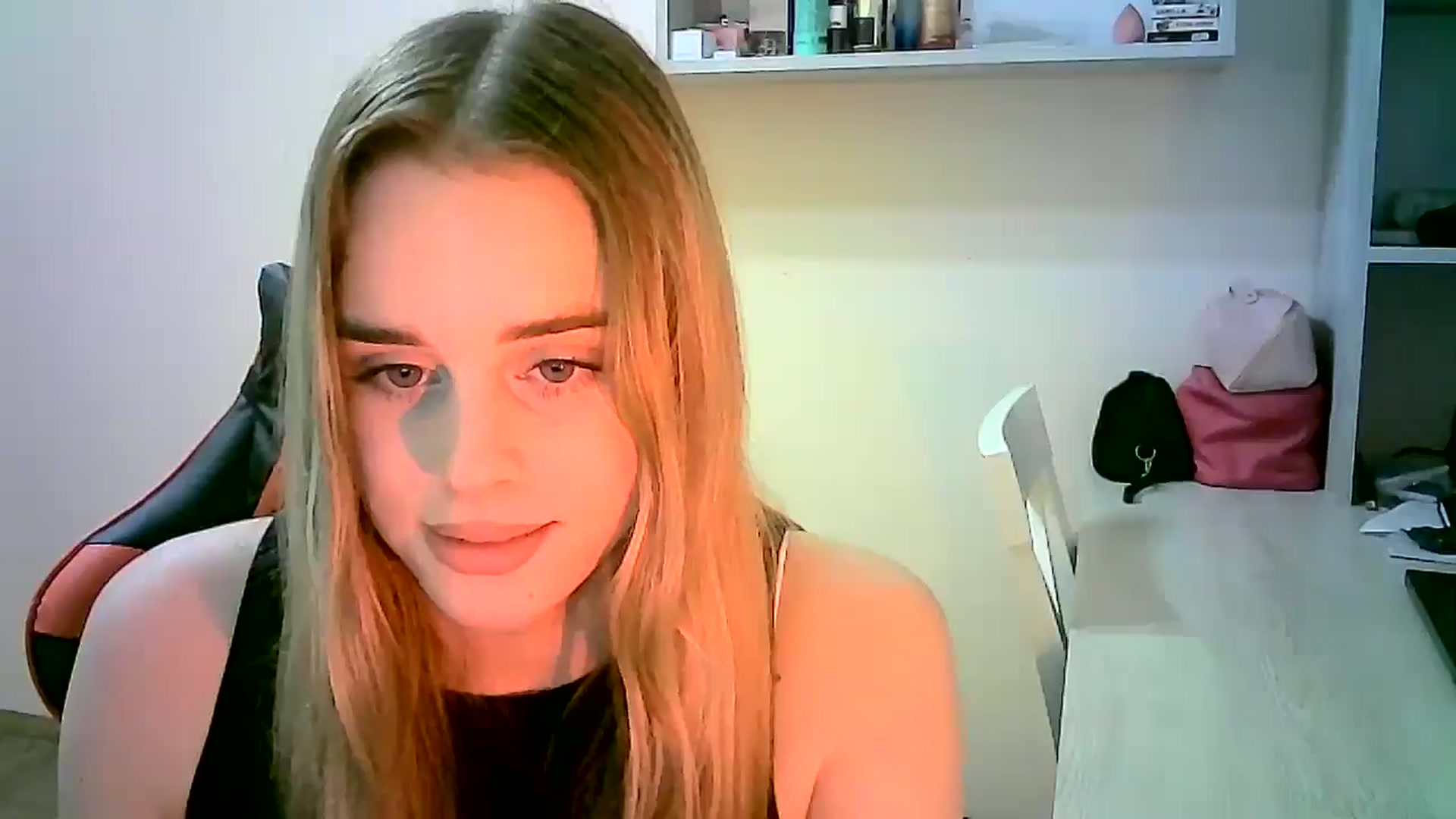 Gallery image thumbnail from JuliaWatson's myfreecams stream on, 12/11/2025, 20:57 image 19 of 20
