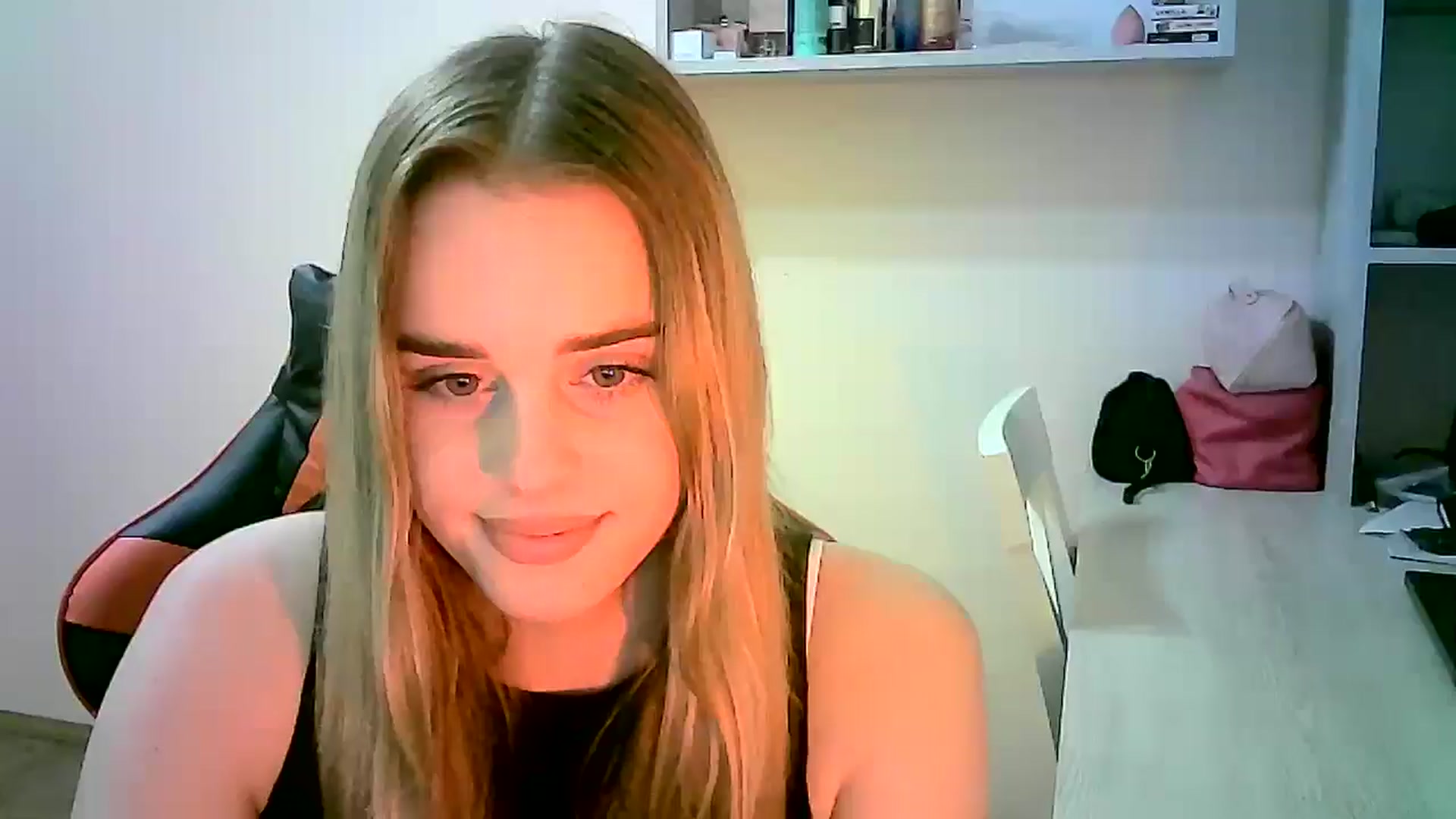 Gallery image thumbnail from JuliaWatson's myfreecams stream on, 12/11/2025, 20:57 image 5 of 20