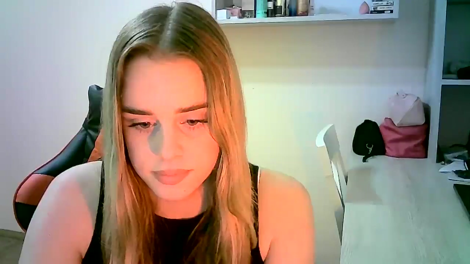 Gallery image thumbnail from JuliaWatson's myfreecams stream on, 12/11/2025, 20:57 image 14 of 20