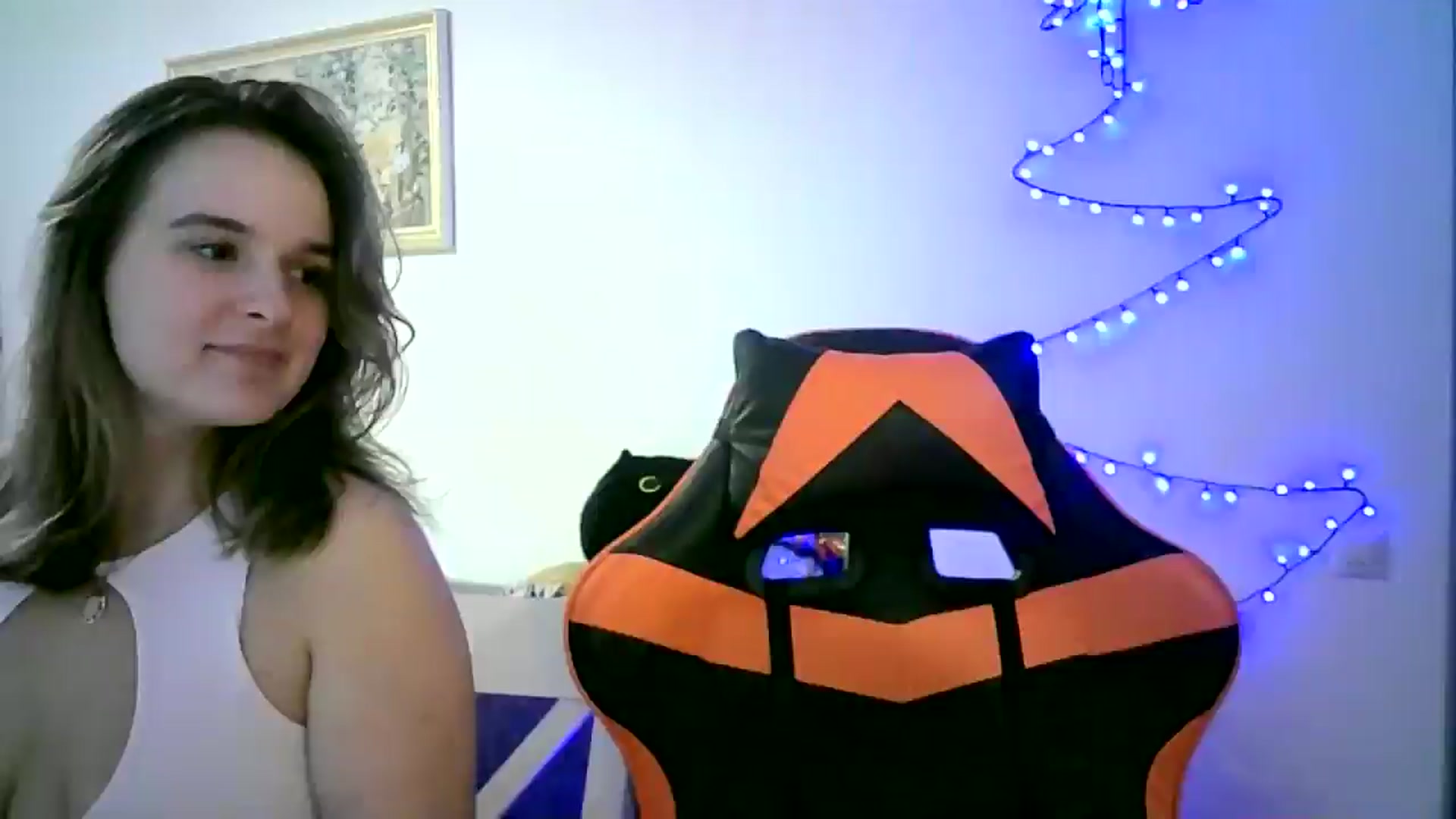 Gallery image thumbnail from JuliaWatson's myfreecams stream on, 12/13/2025, 24:24 image 1 of 20