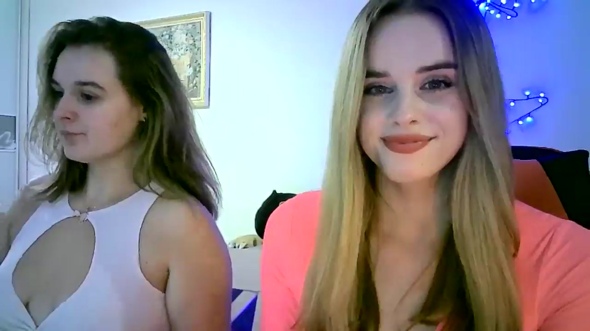 Gallery image thumbnail from JuliaWatson's myfreecams stream on, 12/13/2025, 24:24 image 9 of 20