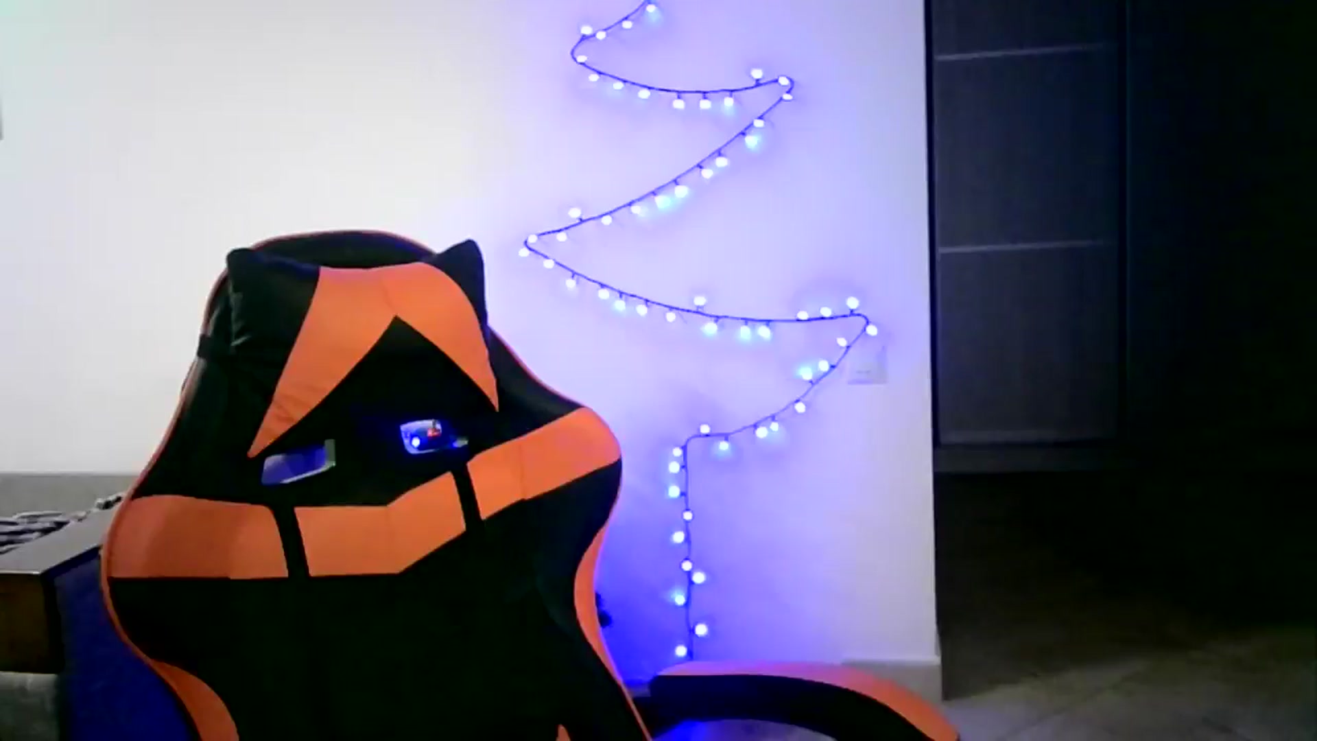 Gallery image thumbnail from JuliaWatson's myfreecams stream on, 12/15/2025, 24:45 image 17 of 20