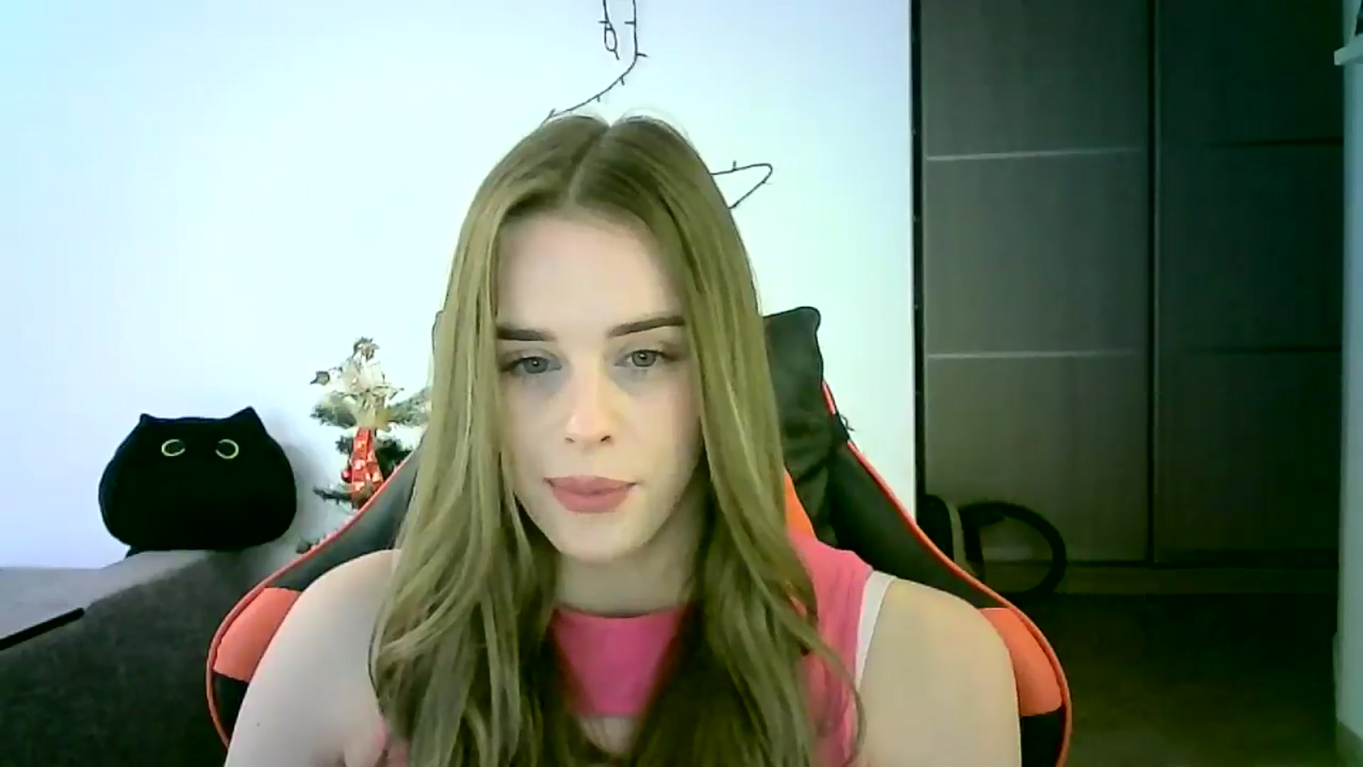 Gallery image thumbnail from JuliaWatson's myfreecams stream on, 12/16/2025, 12:29 image 10 of 20