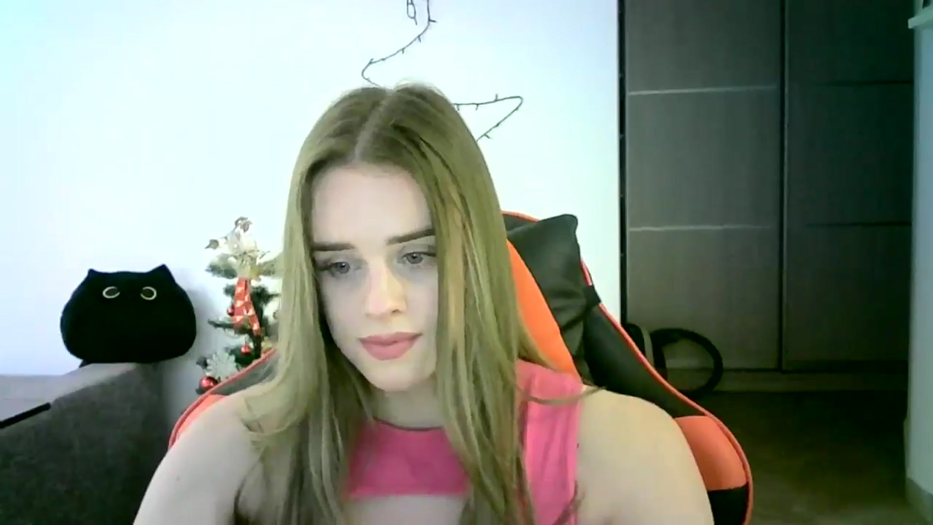 Gallery image thumbnail from JuliaWatson's myfreecams stream on, 12/16/2025, 13:09 image 20 of 20